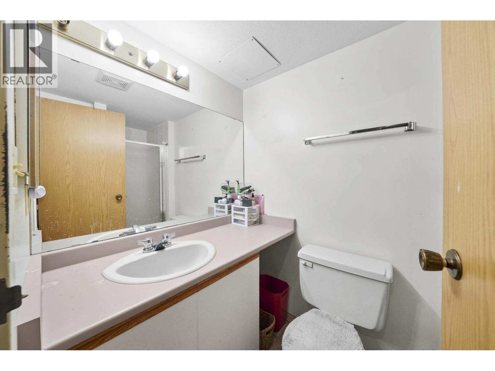 201 7431 Blundell Road, Richmond, British Columbia