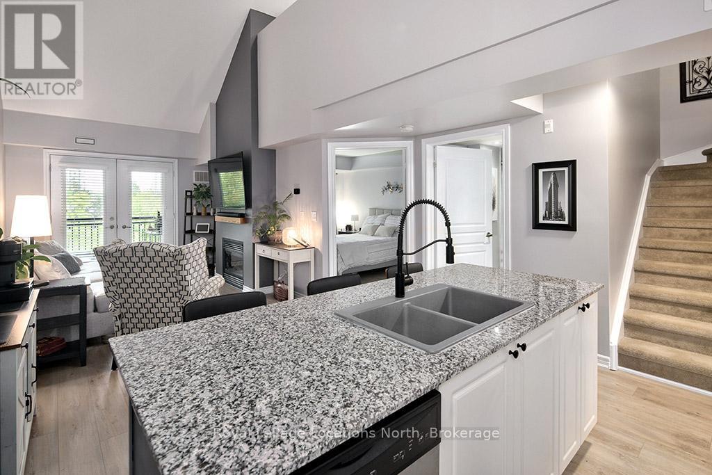 305 - 3 Brandy Lane Drive, Collingwood, Ontario