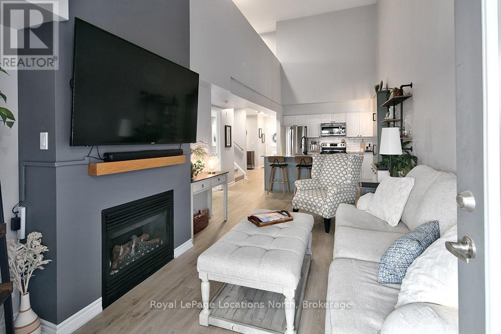 305 - 3 Brandy Lane Drive, Collingwood, Ontario