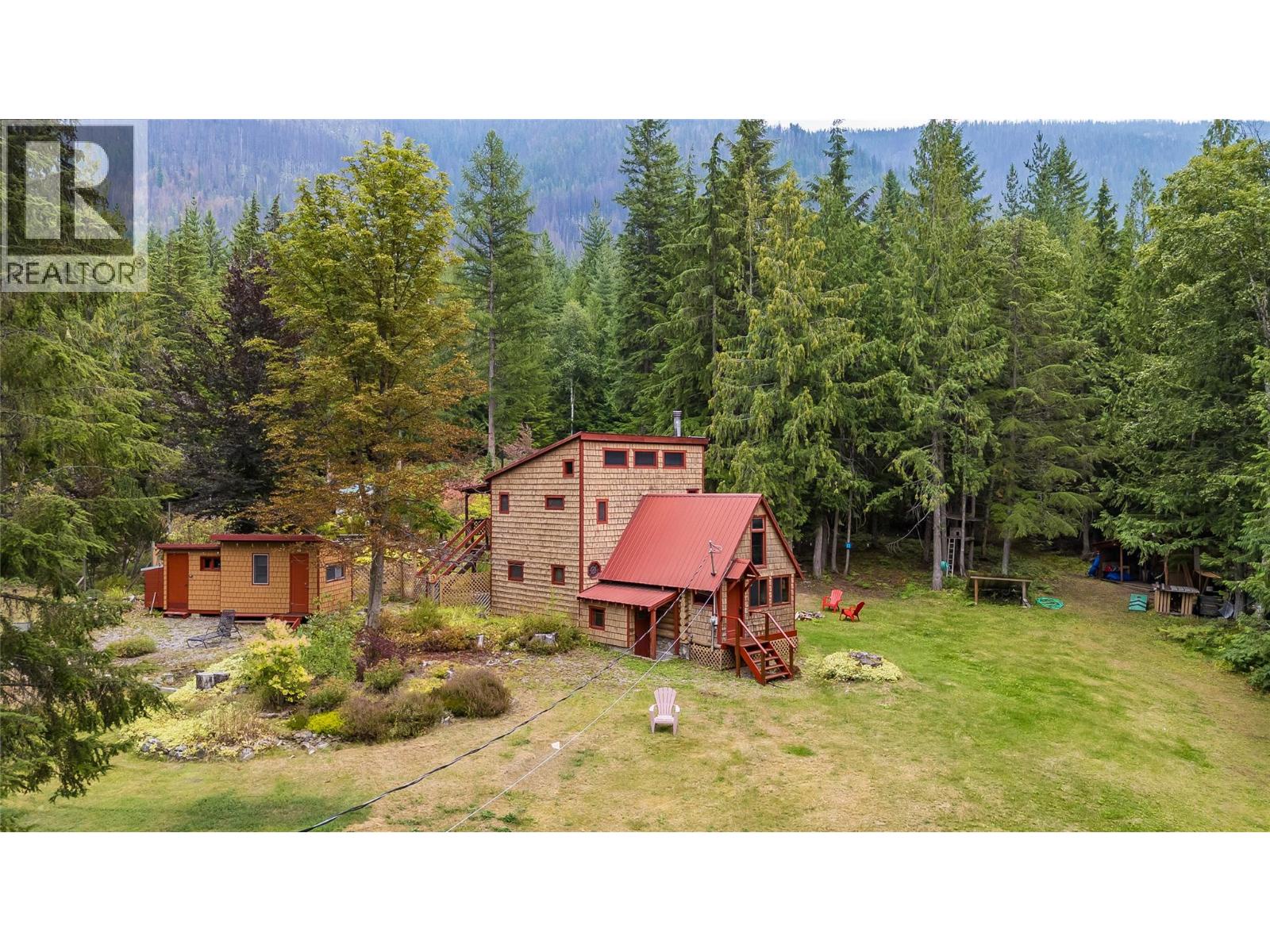 8780 Martens Road, Slocan, British Columbia