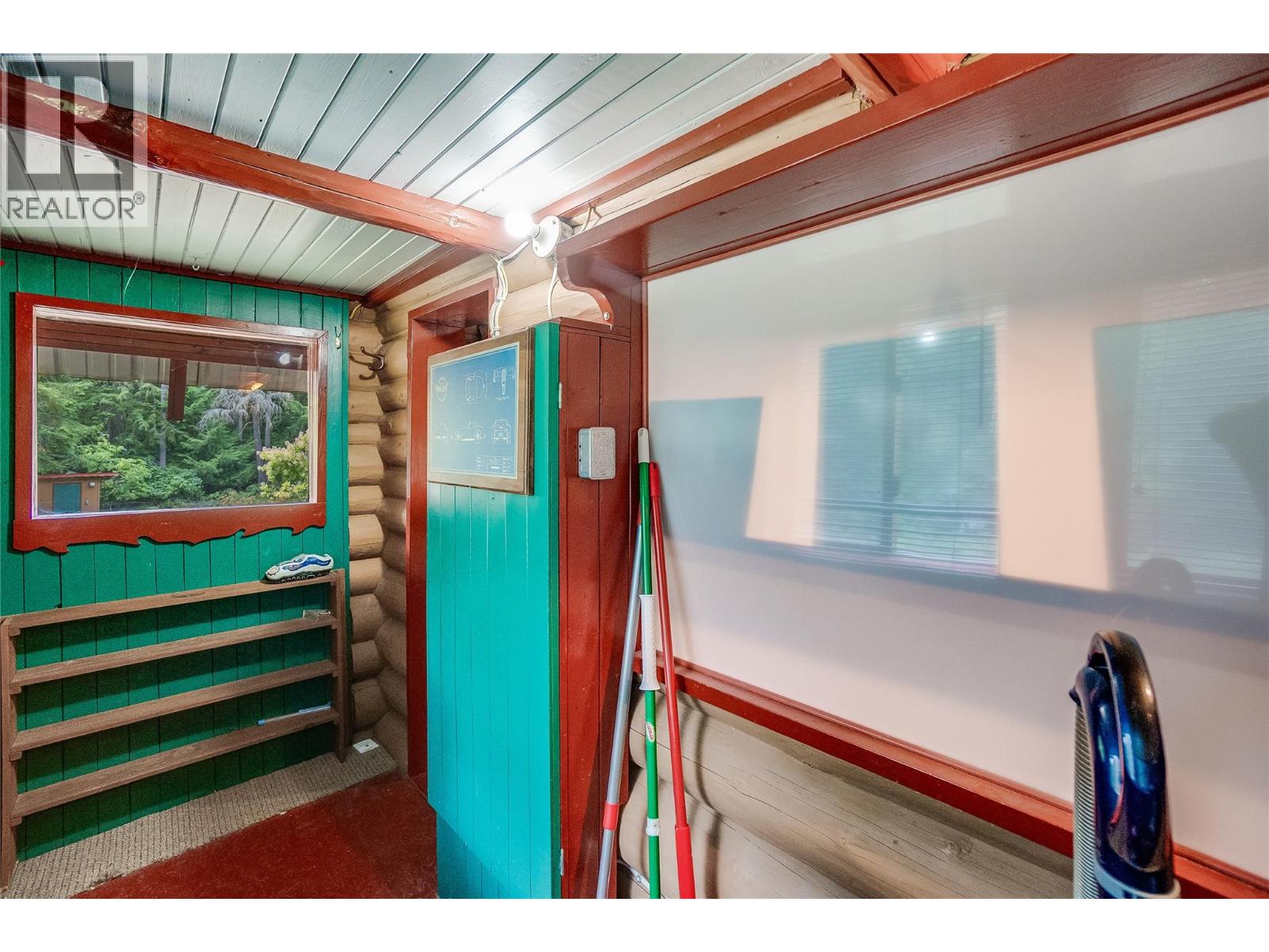 8780 Martens Road, Slocan, British Columbia