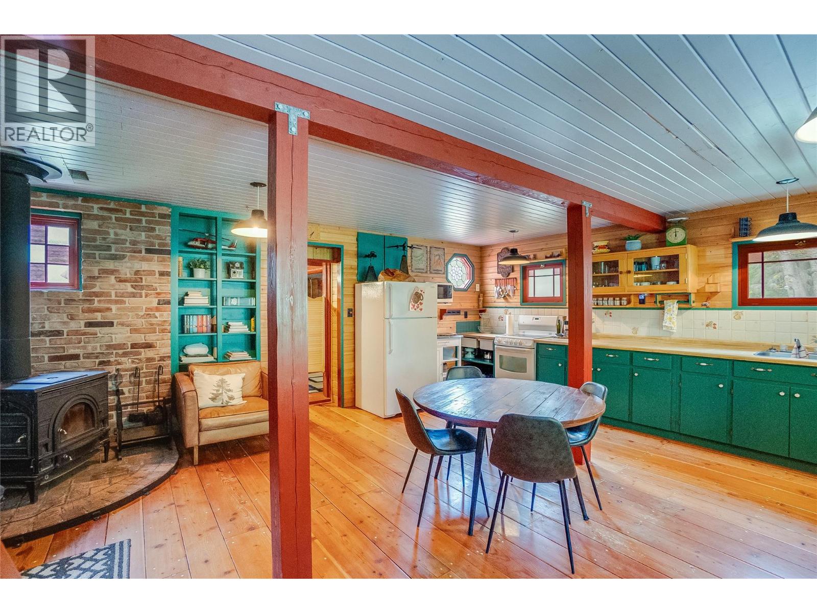 8780 Martens Road, Slocan, British Columbia