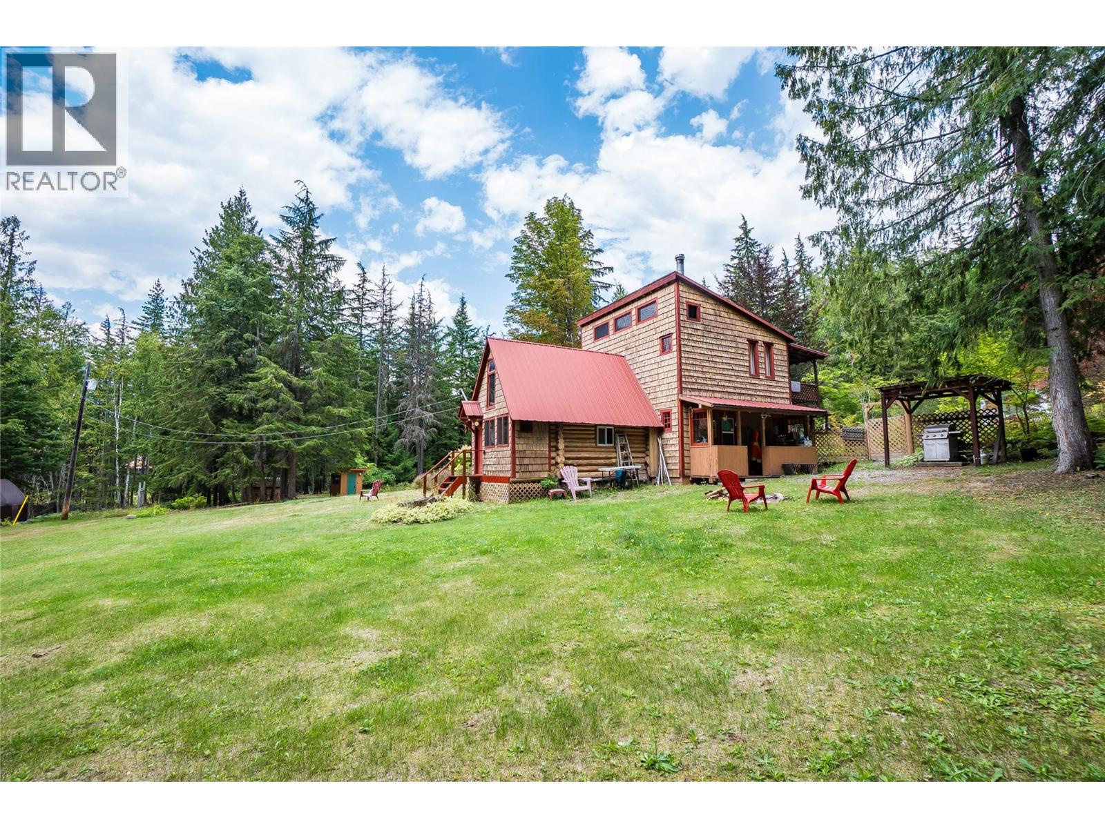 8780 Martens Road, Slocan, British Columbia