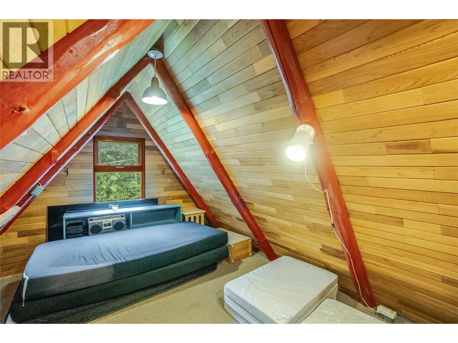 8780 Martens Road, Slocan, British Columbia