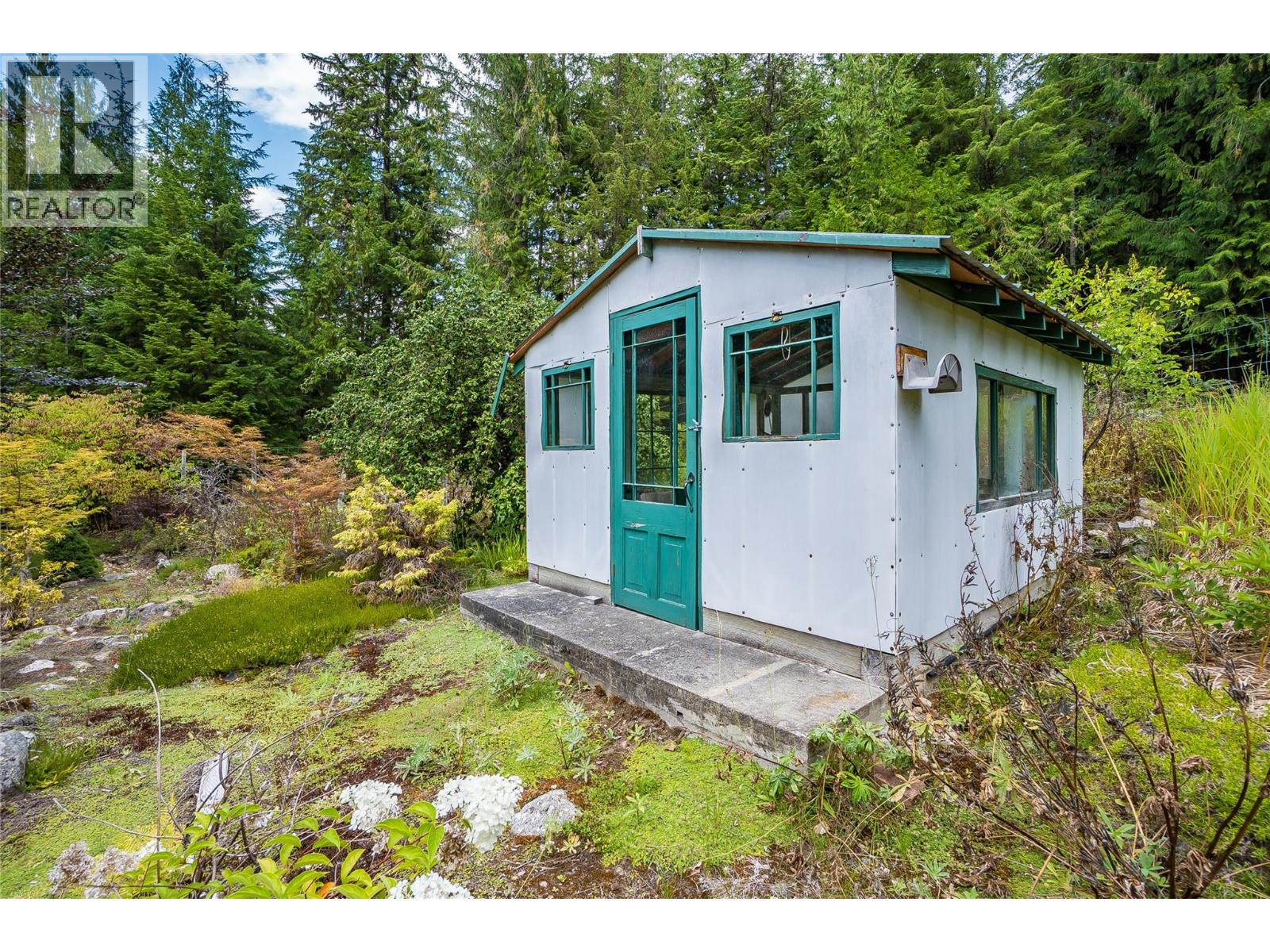 8780 Martens Road, Slocan, British Columbia