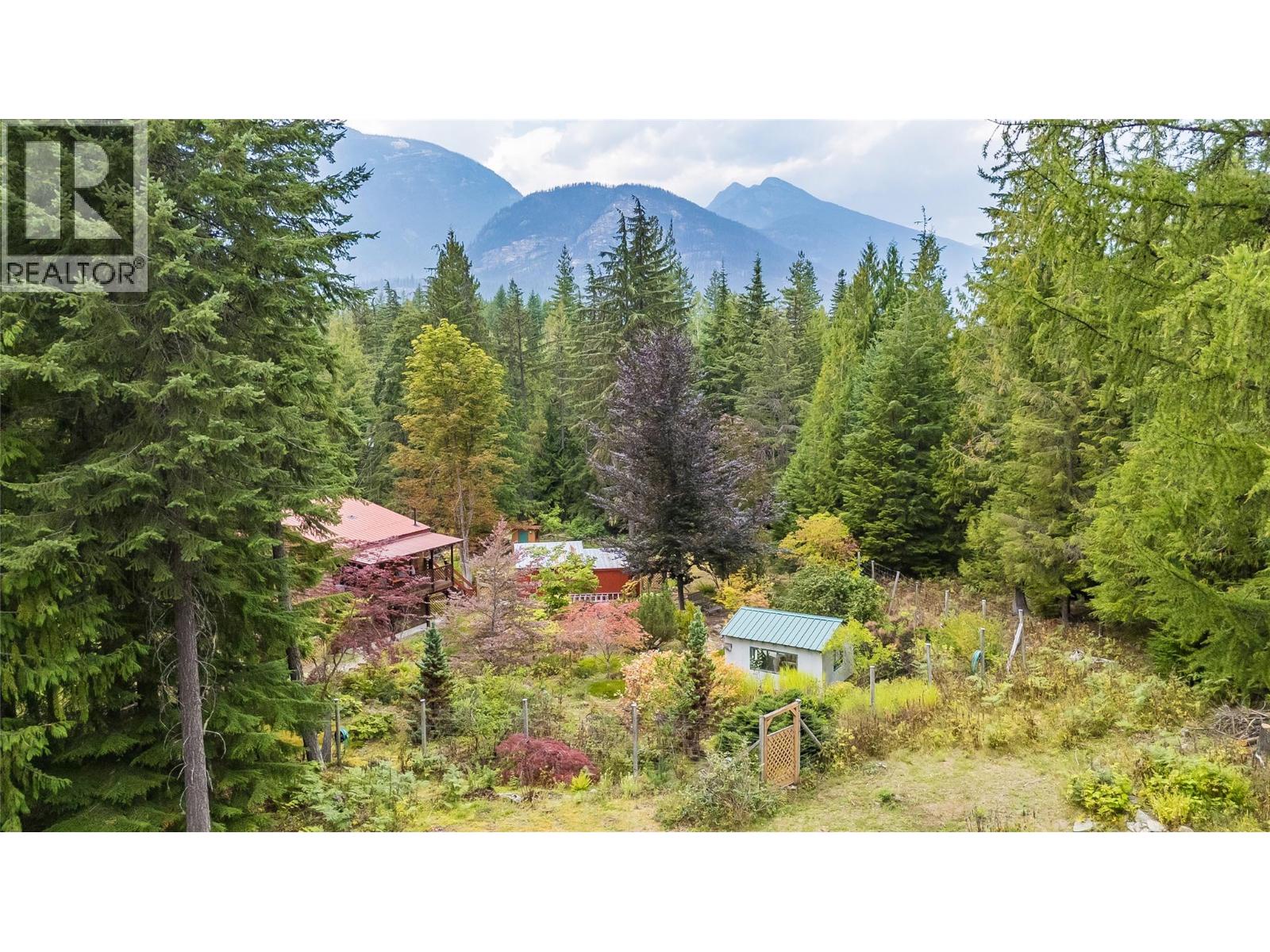8780 Martens Road, Slocan, British Columbia
