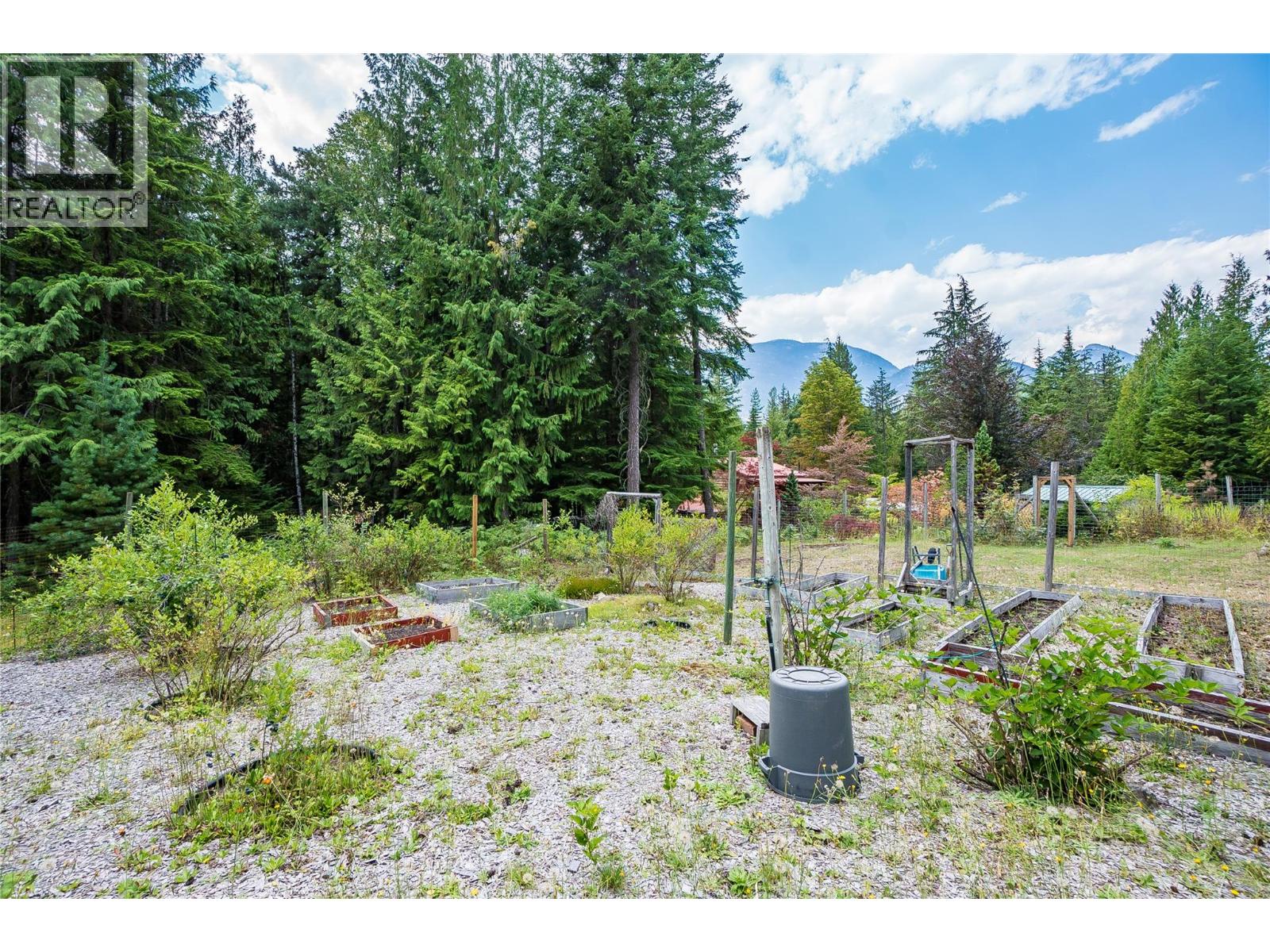8780 Martens Road, Slocan, British Columbia