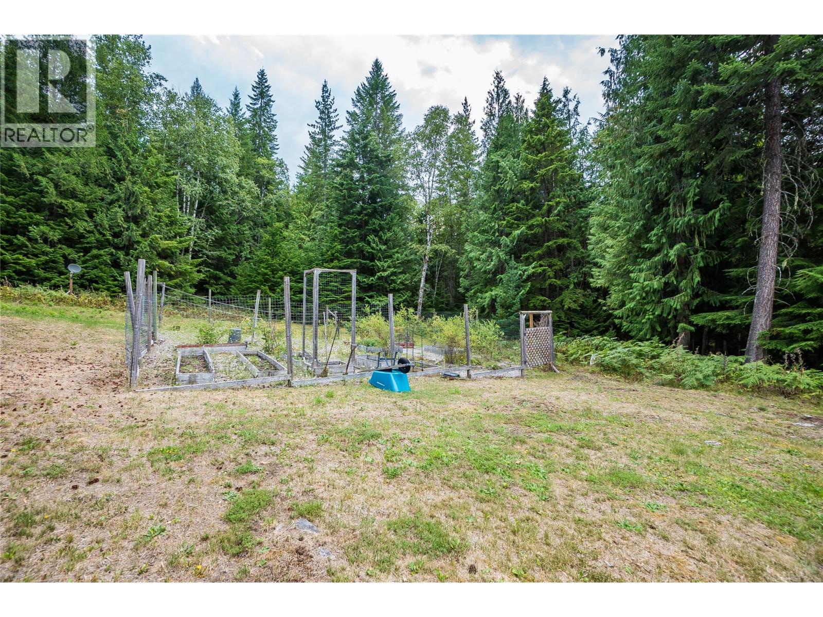 8780 Martens Road, Slocan, British Columbia