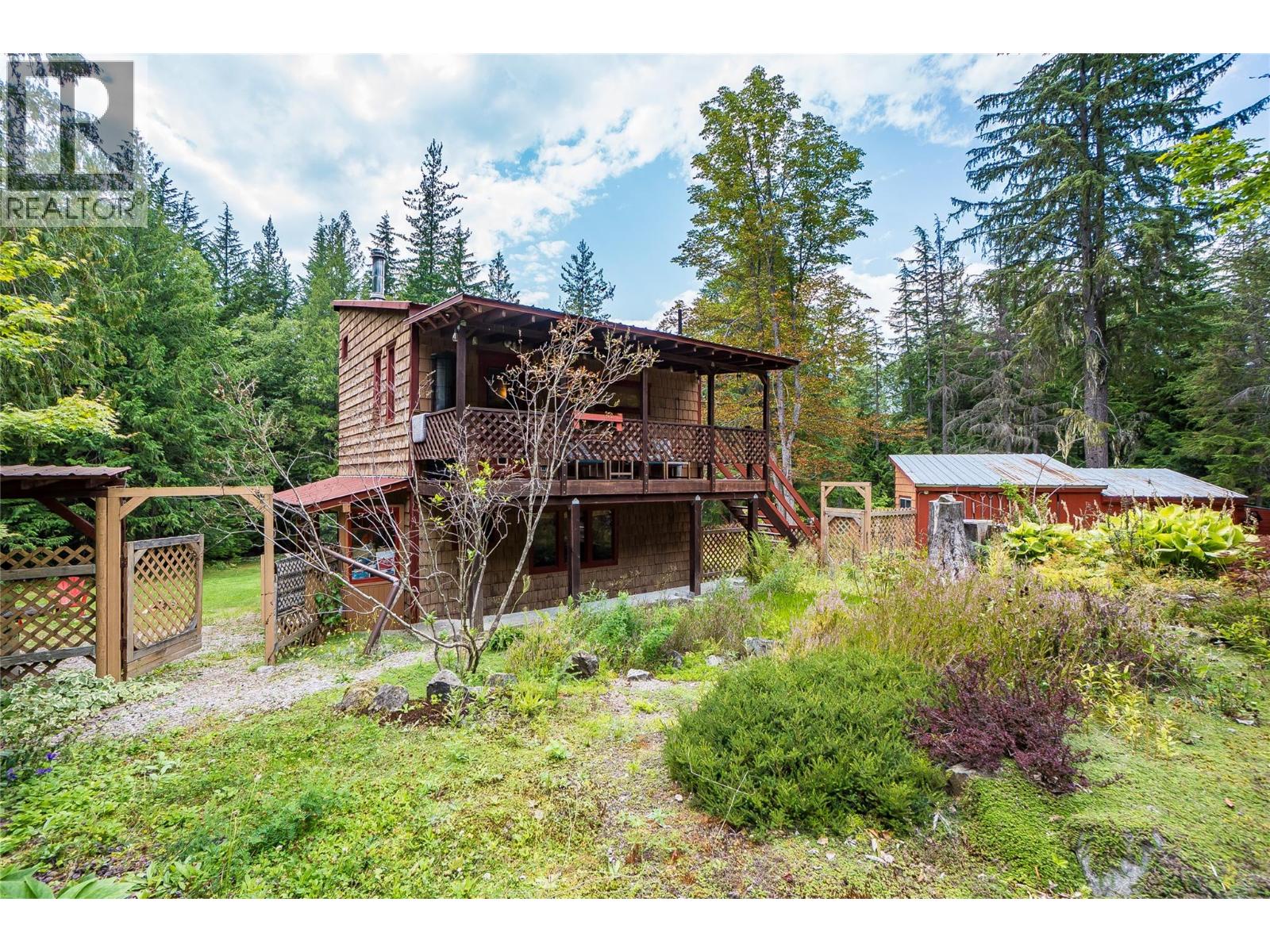 8780 Martens Road, Slocan, British Columbia