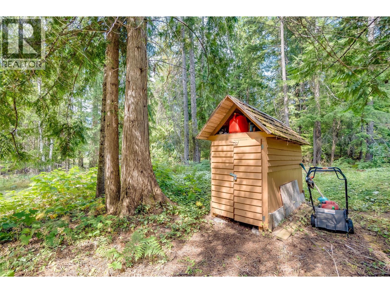 8780 Martens Road, Slocan, British Columbia