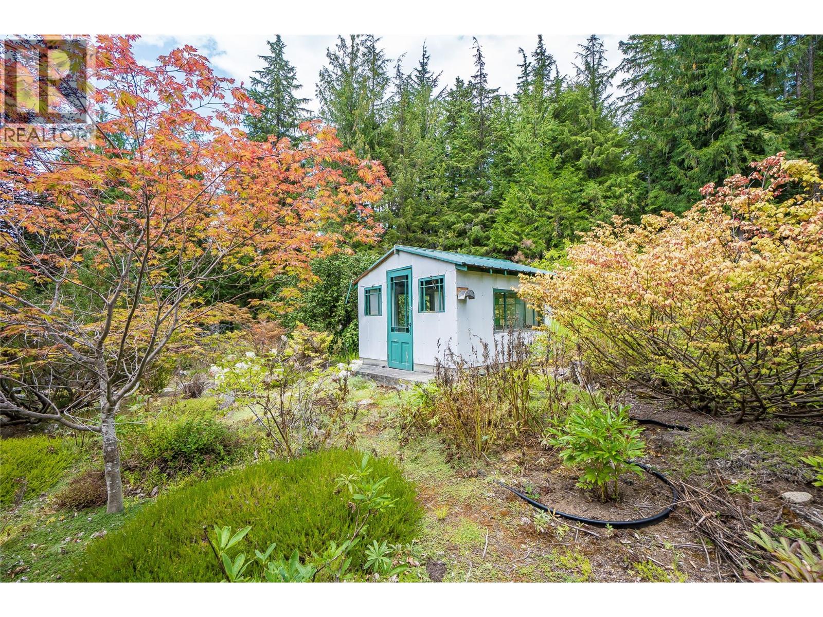 8780 Martens Road, Slocan, British Columbia