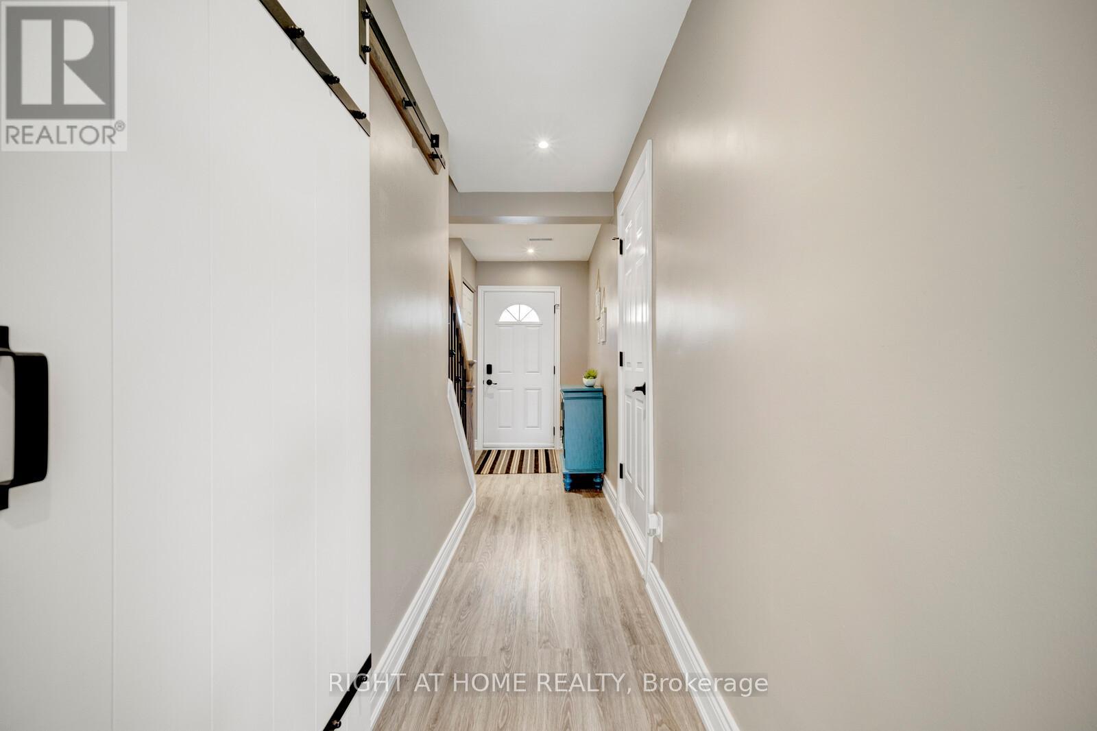 3 - 985 Limeridge Road E, Hamilton (berrisfield), Ontario