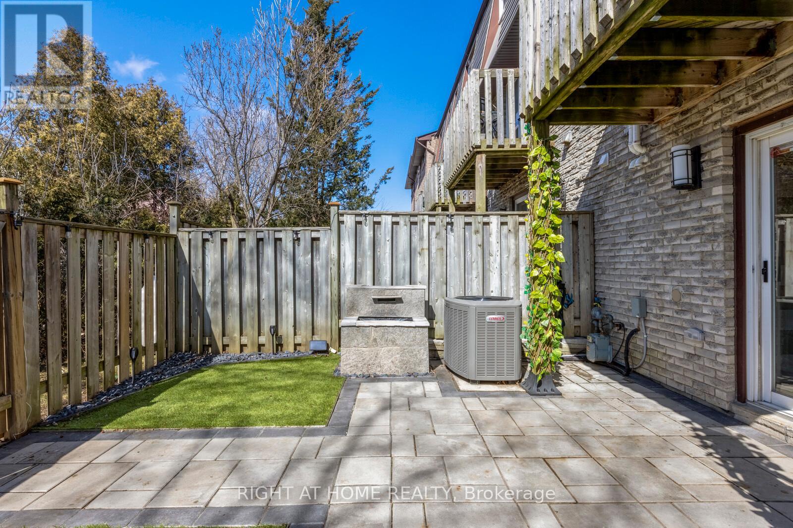 3 - 985 Limeridge Road E, Hamilton (berrisfield), Ontario