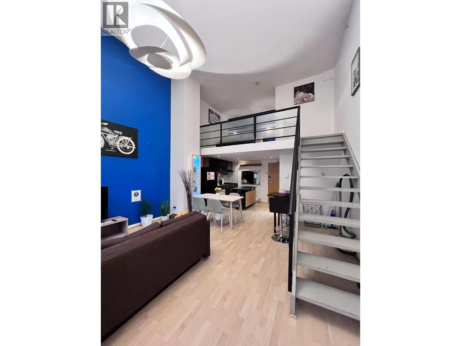 308 933 Seymour Street, Vancouver, British Columbia