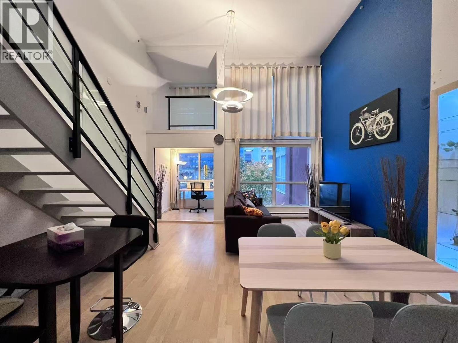 308 933 Seymour Street, Vancouver, British Columbia