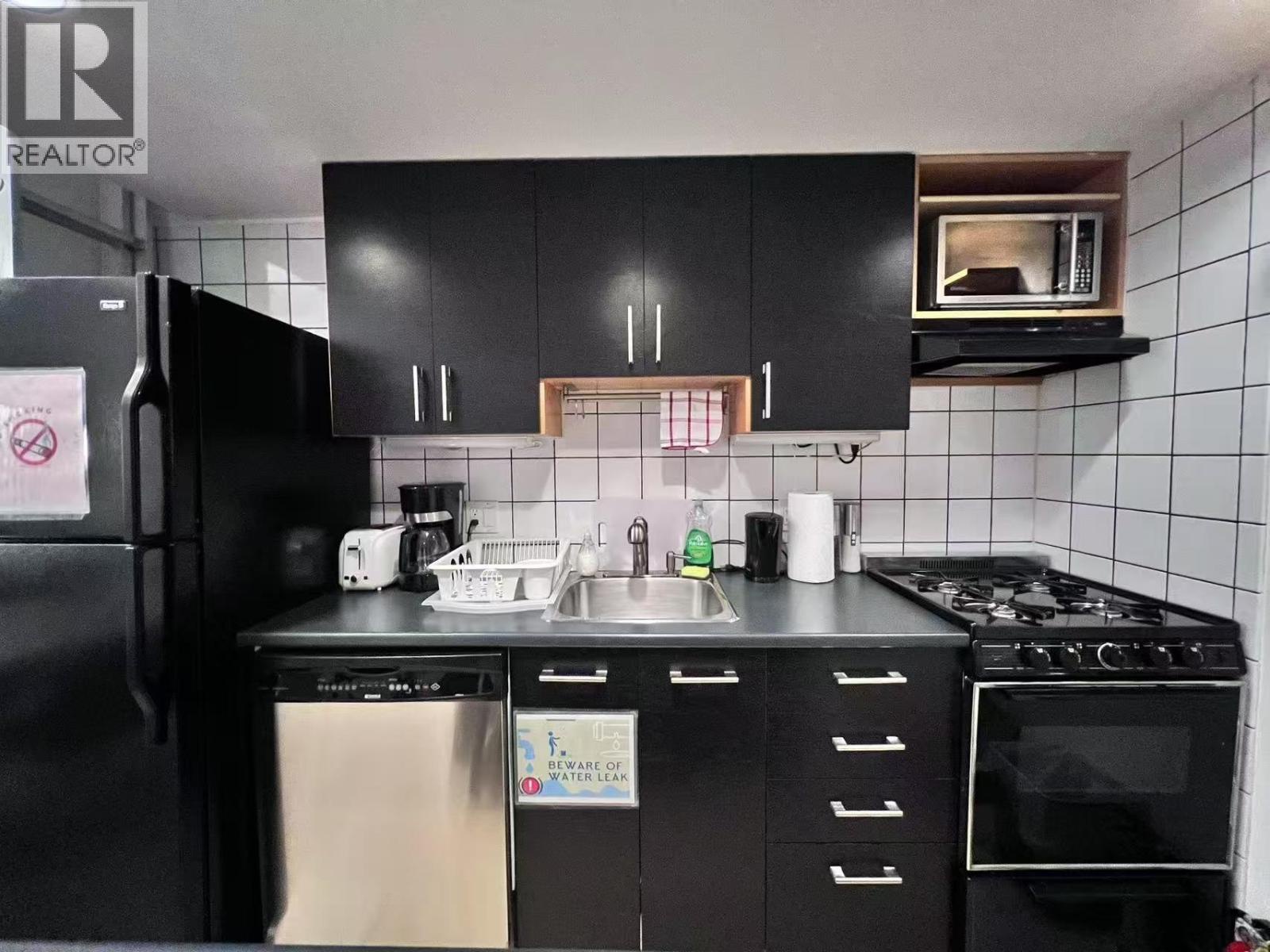 308 933 Seymour Street, Vancouver, British Columbia