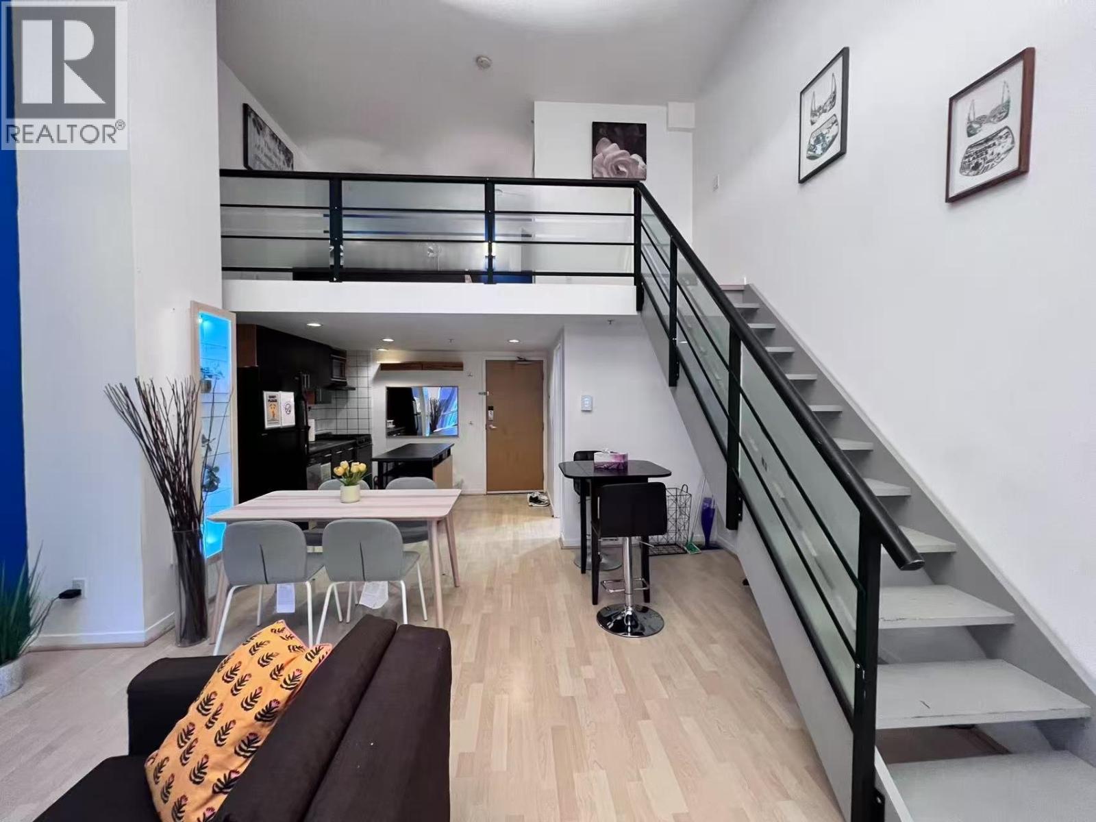 308 933 Seymour Street, Vancouver, British Columbia