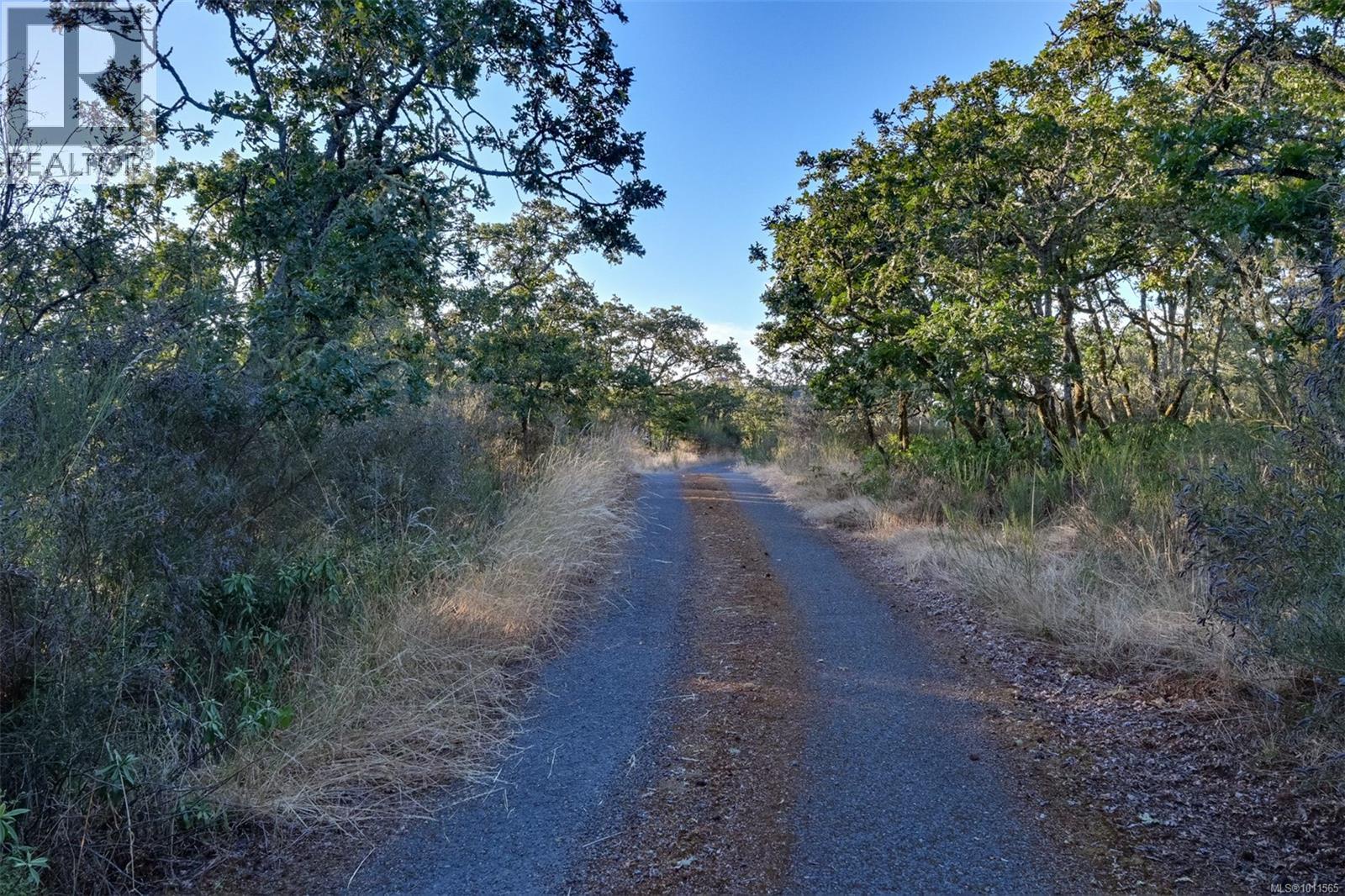 4589 Blenkinsop Rd, Saanich, British Columbia