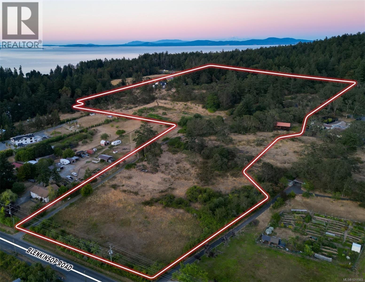 4589 Blenkinsop Rd, Saanich, British Columbia