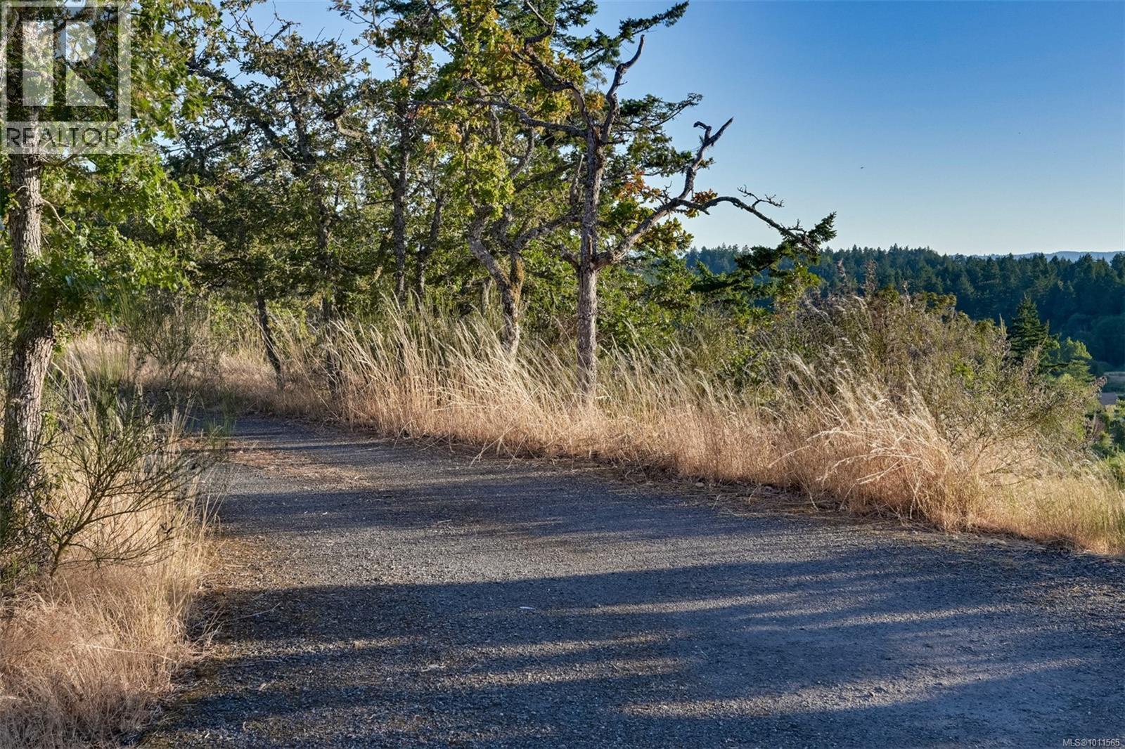 4589 Blenkinsop Rd, Saanich, British Columbia