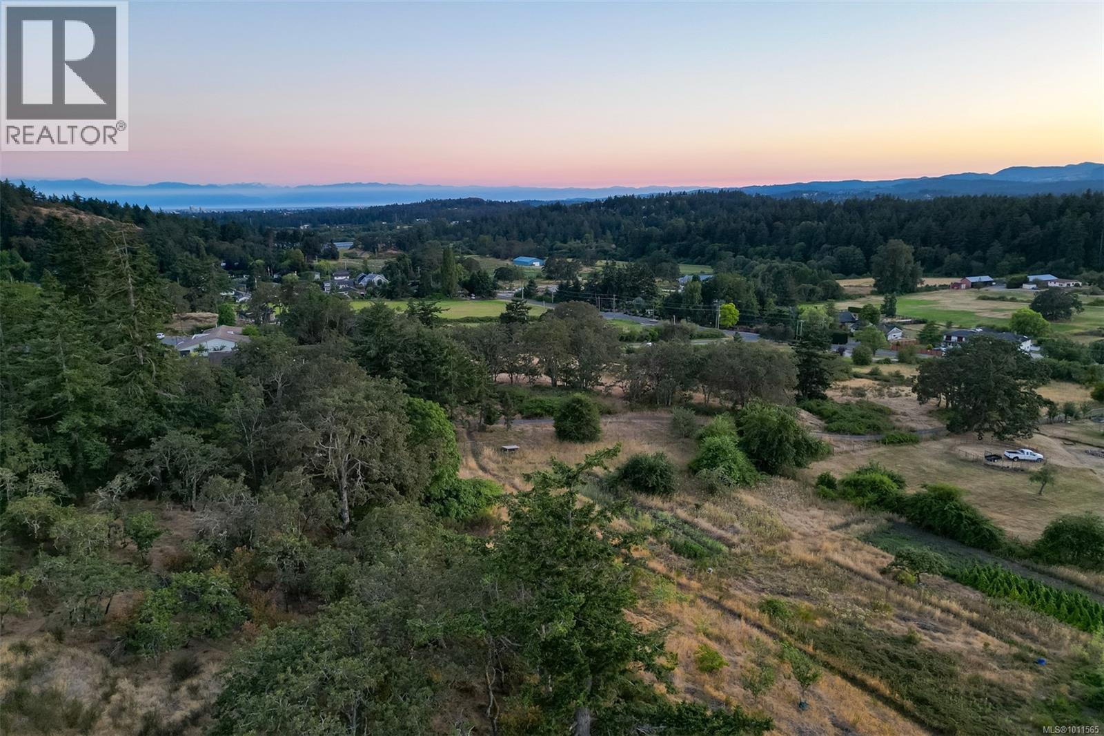 4589 Blenkinsop Rd, Saanich, British Columbia