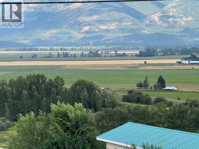 532 6th. Avenue N, Creston, British Columbia