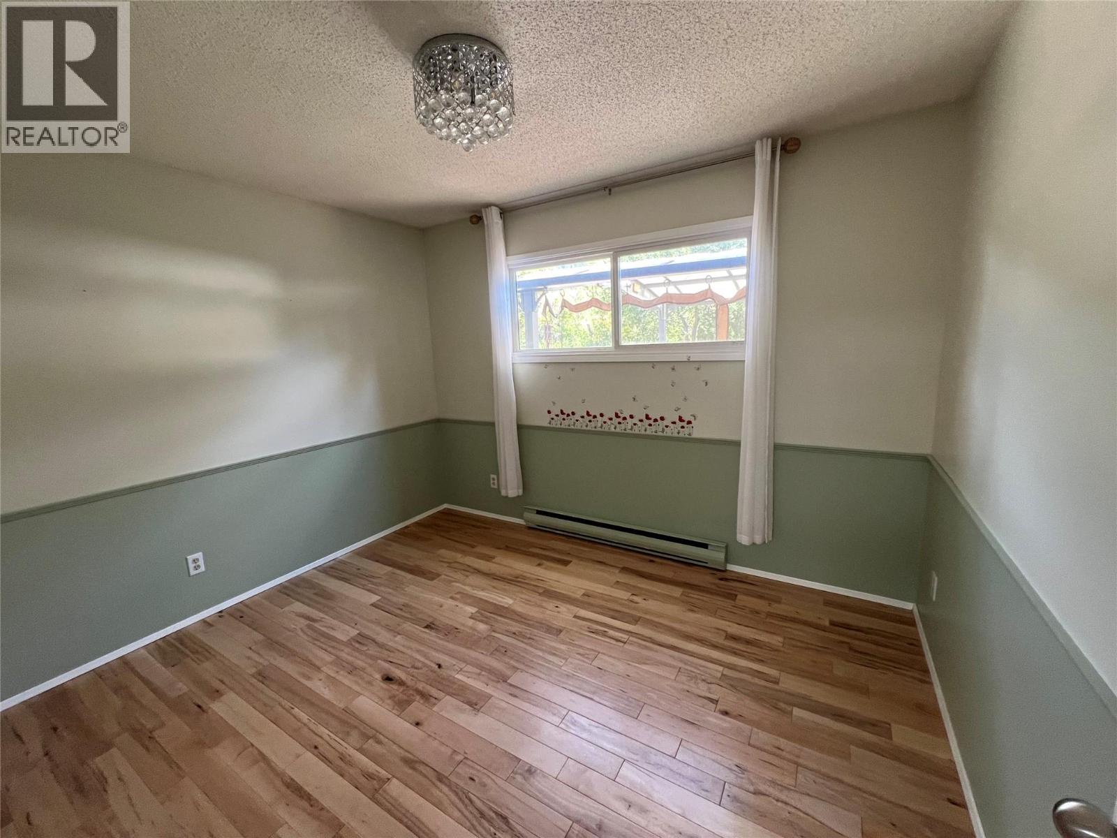 532 6th. Avenue N, Creston, British Columbia