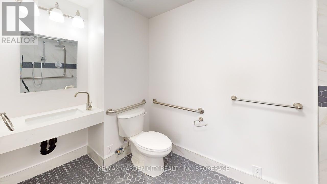 23 Warren Avenue, Hamilton (balfour), Ontario