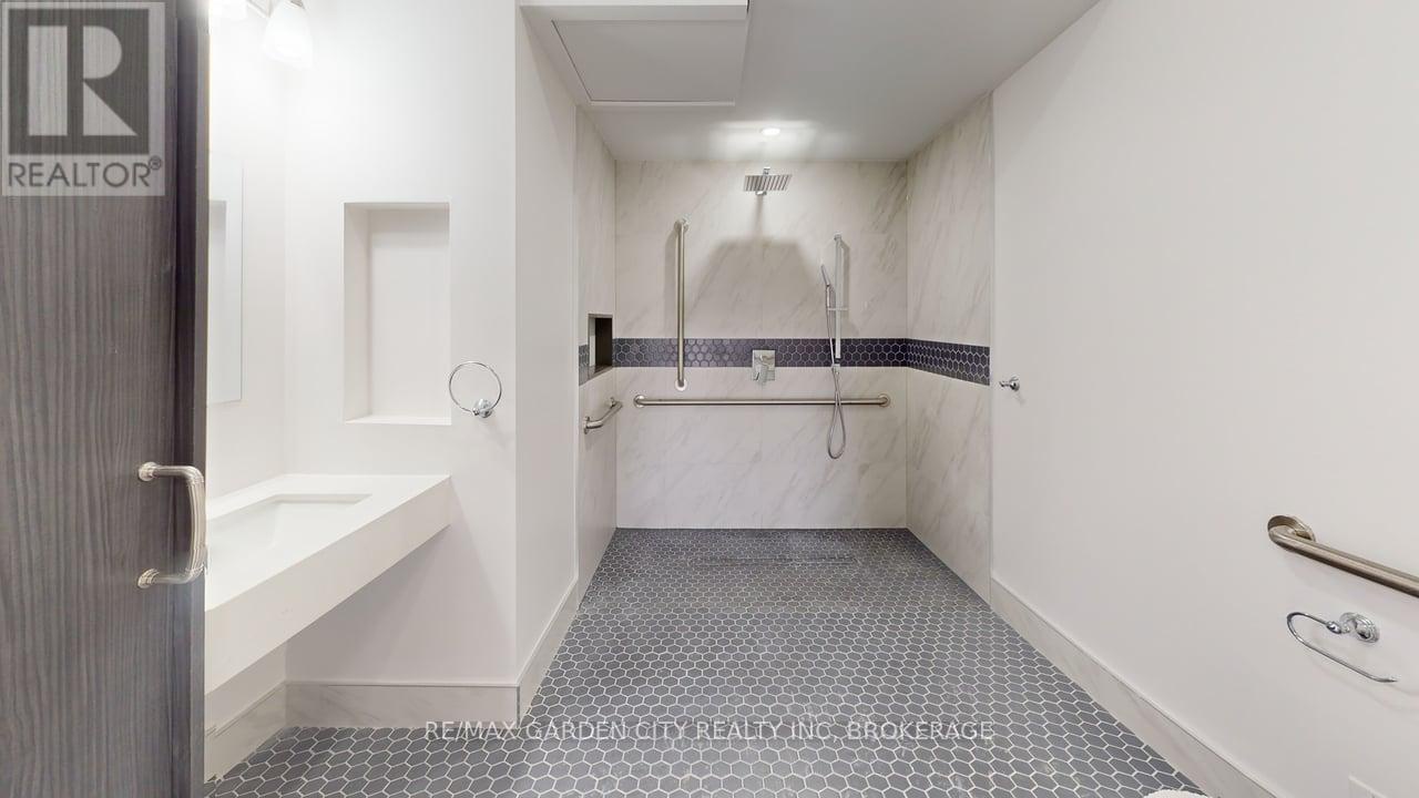 23 Warren Avenue, Hamilton (balfour), Ontario