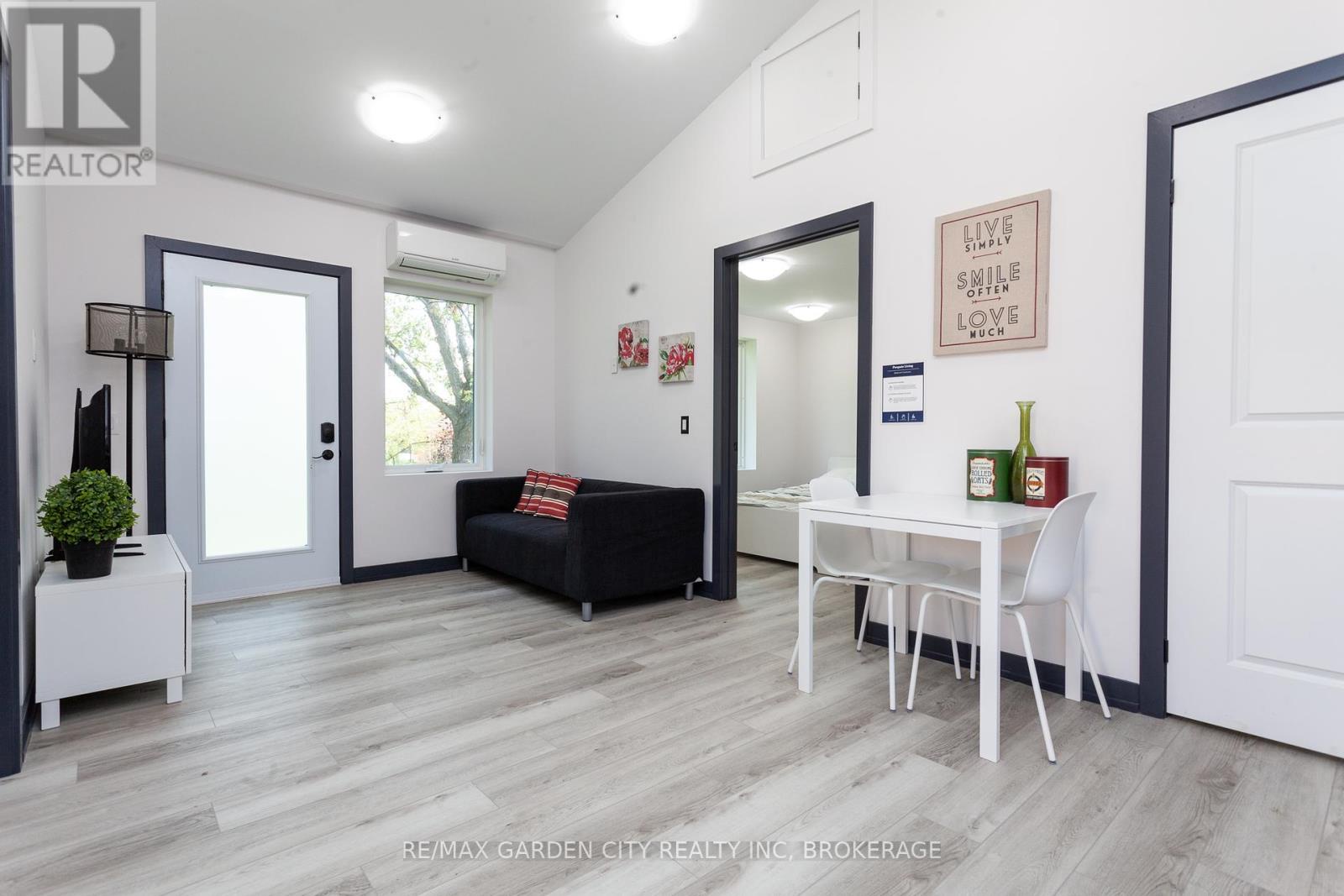 23 Warren Avenue, Hamilton (balfour), Ontario