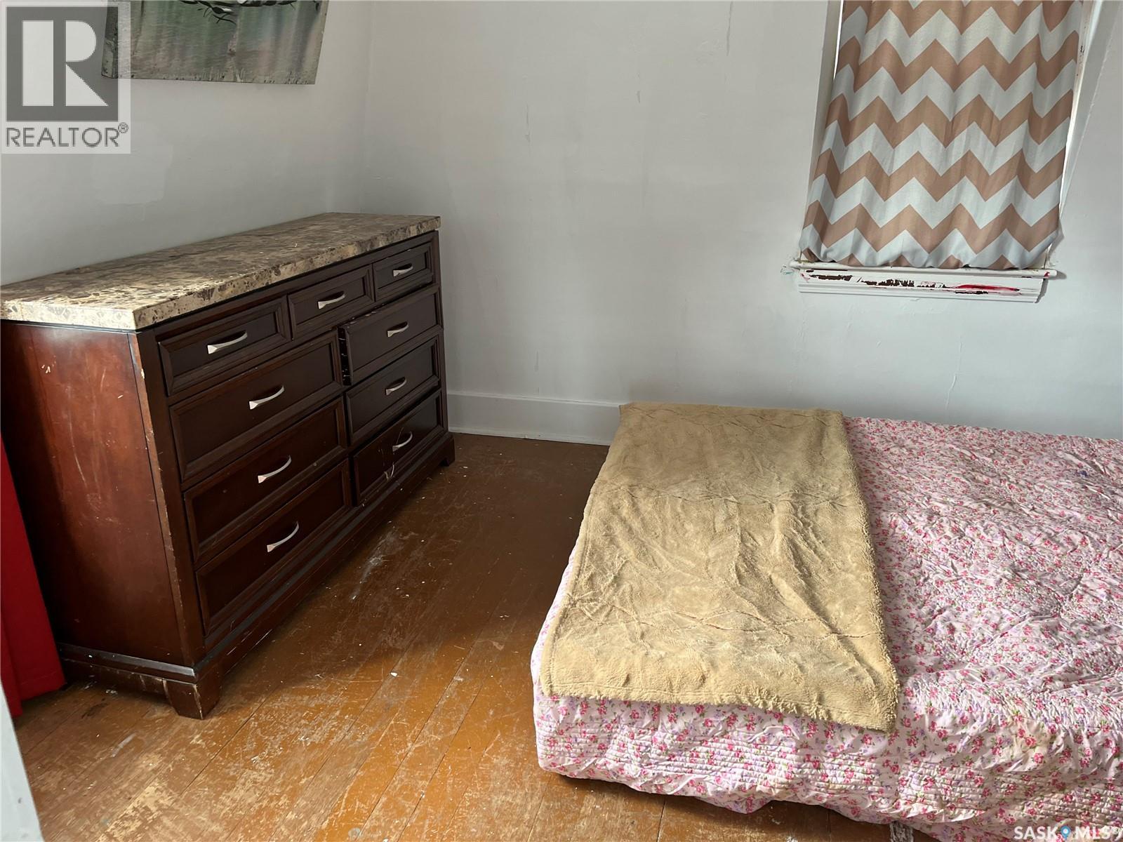 239 4th Avenue W, Gravelbourg, Saskatchewan