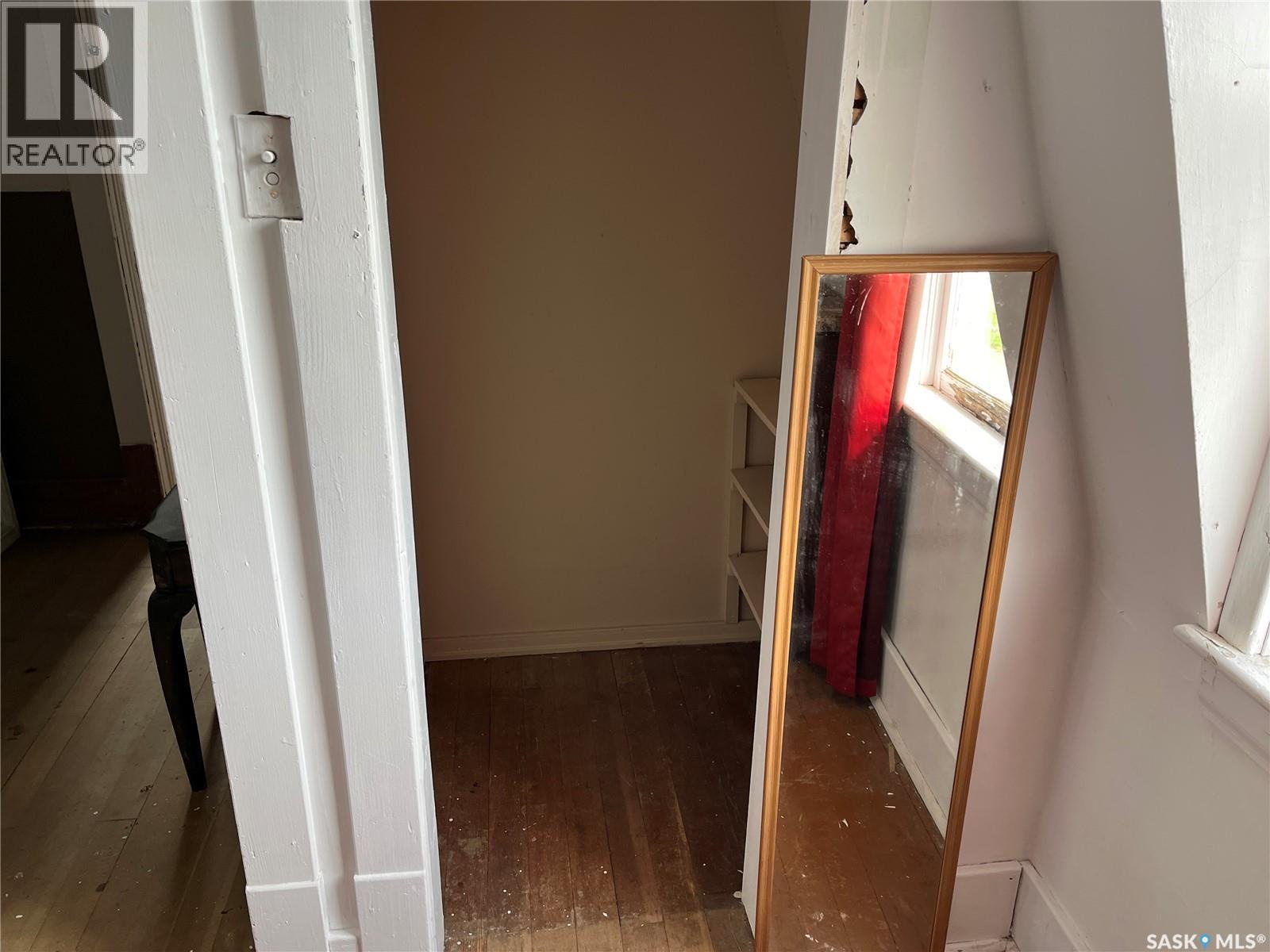 239 4th Avenue W, Gravelbourg, Saskatchewan