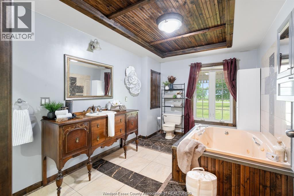 18332 Erieau Road, Chatham-kent, Ontario