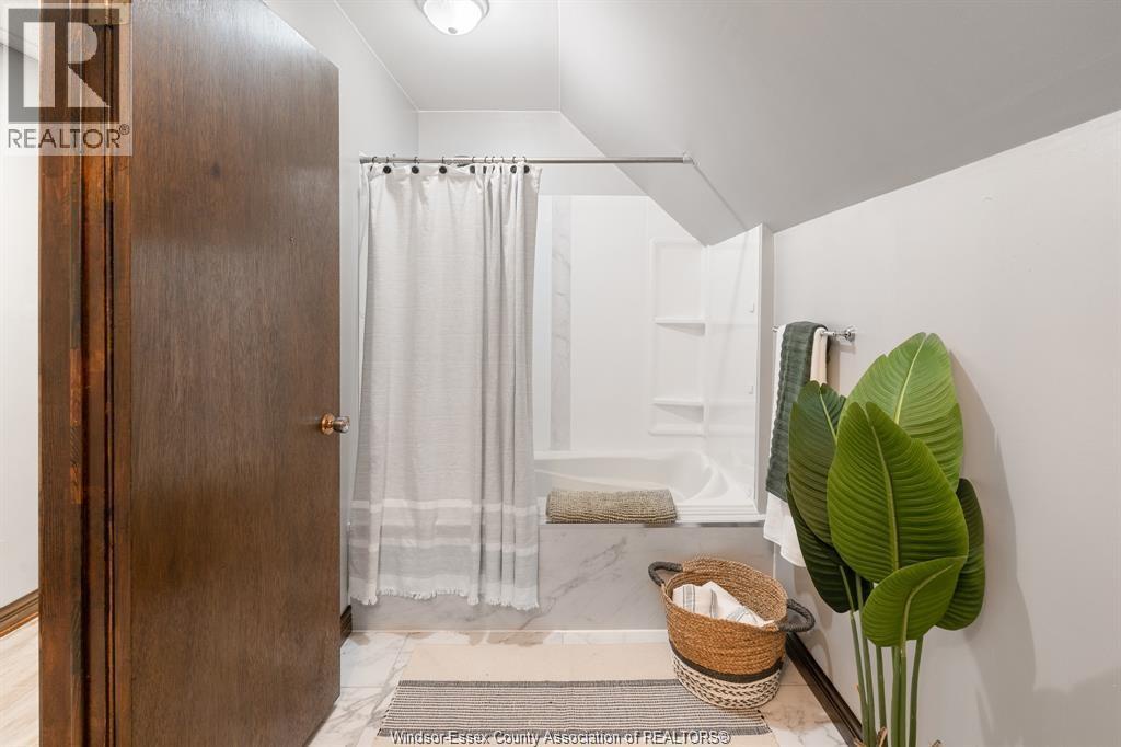 18332 Erieau Road, Chatham-kent, Ontario