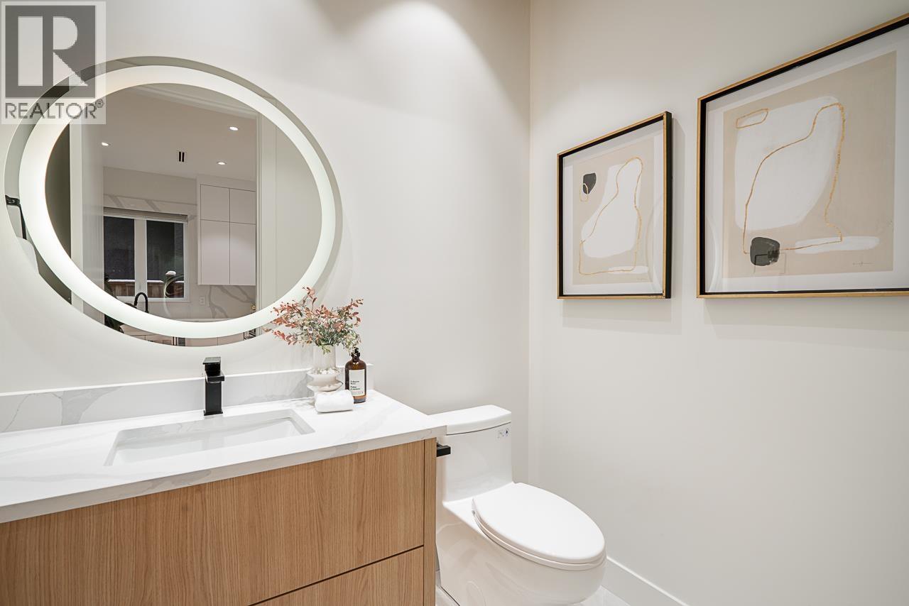 2833 Oliver Crescent, Vancouver, British Columbia