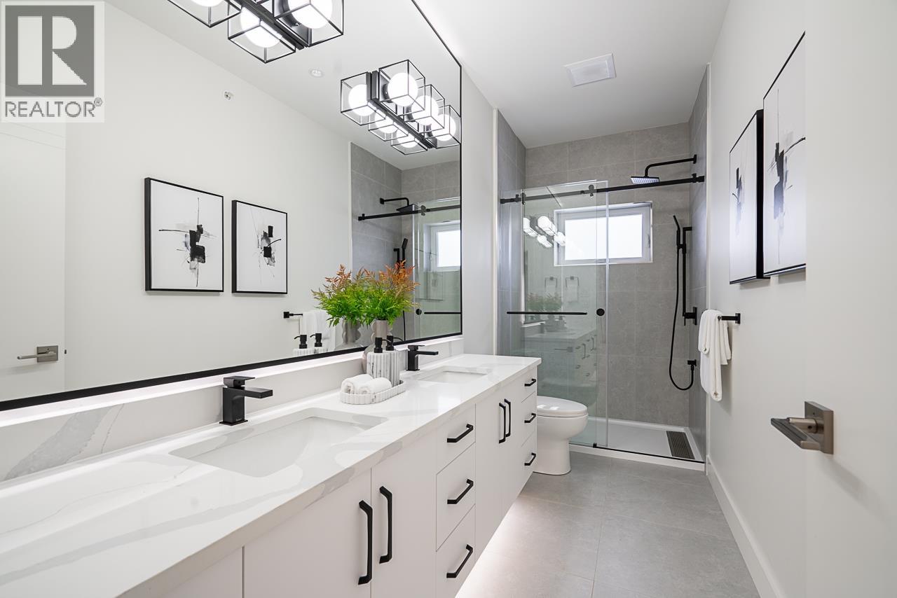 2833 Oliver Crescent, Vancouver, British Columbia