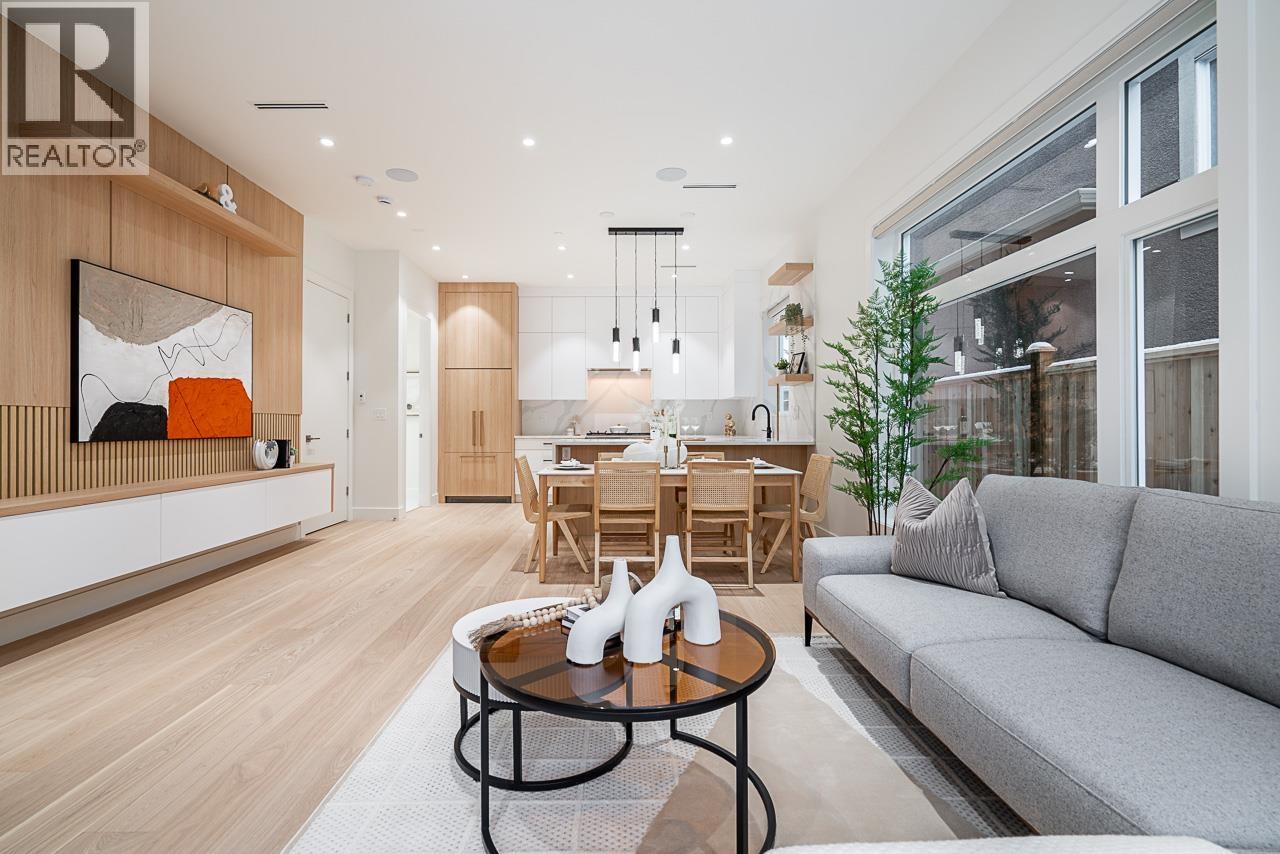 2833 Oliver Crescent, Vancouver, British Columbia