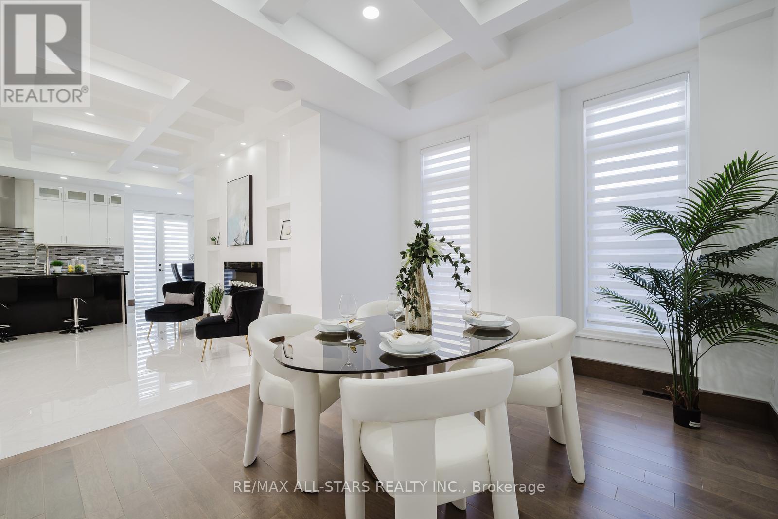 26 Lancer Drive, Vaughan (maple), Ontario