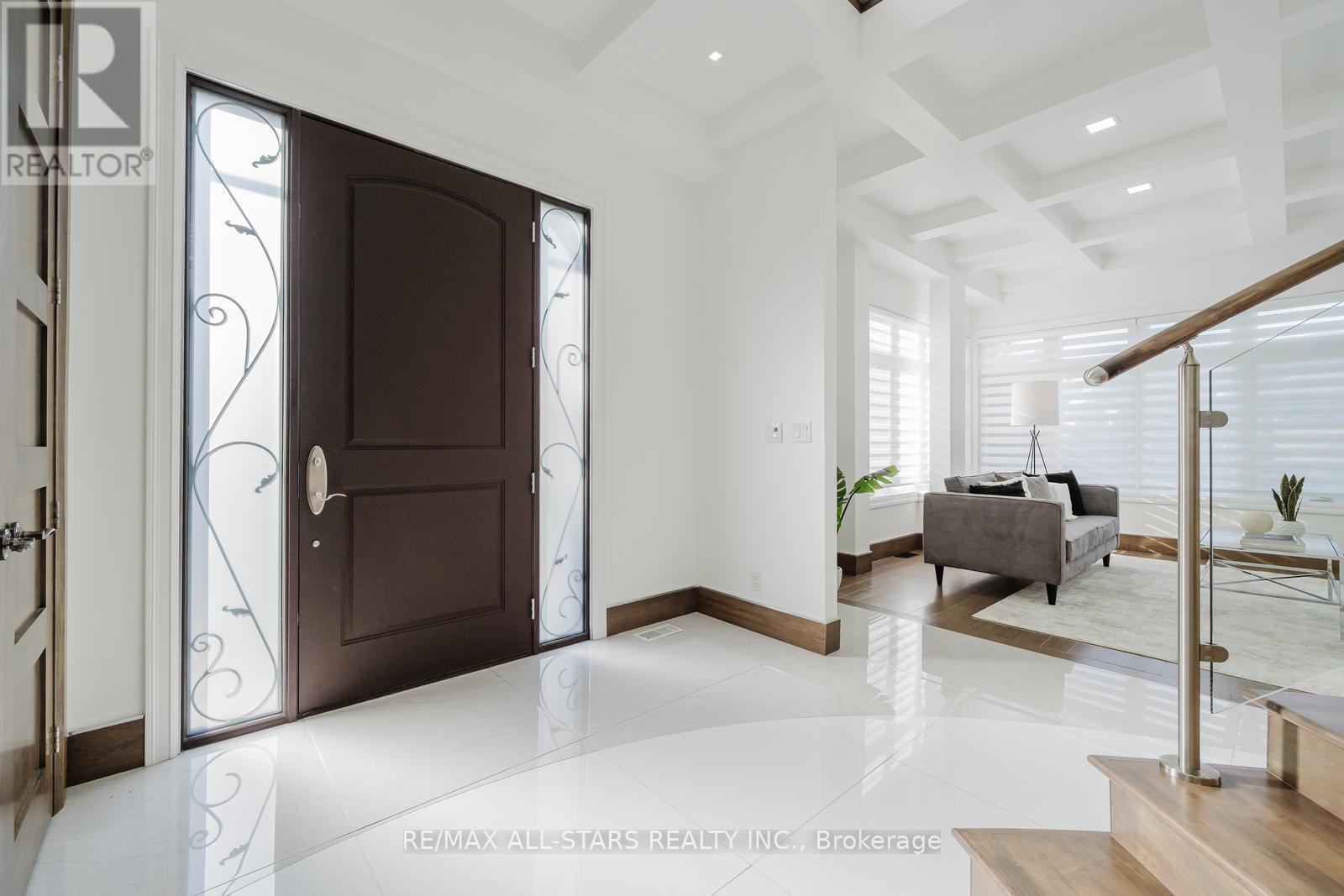 26 Lancer Drive, Vaughan (maple), Ontario