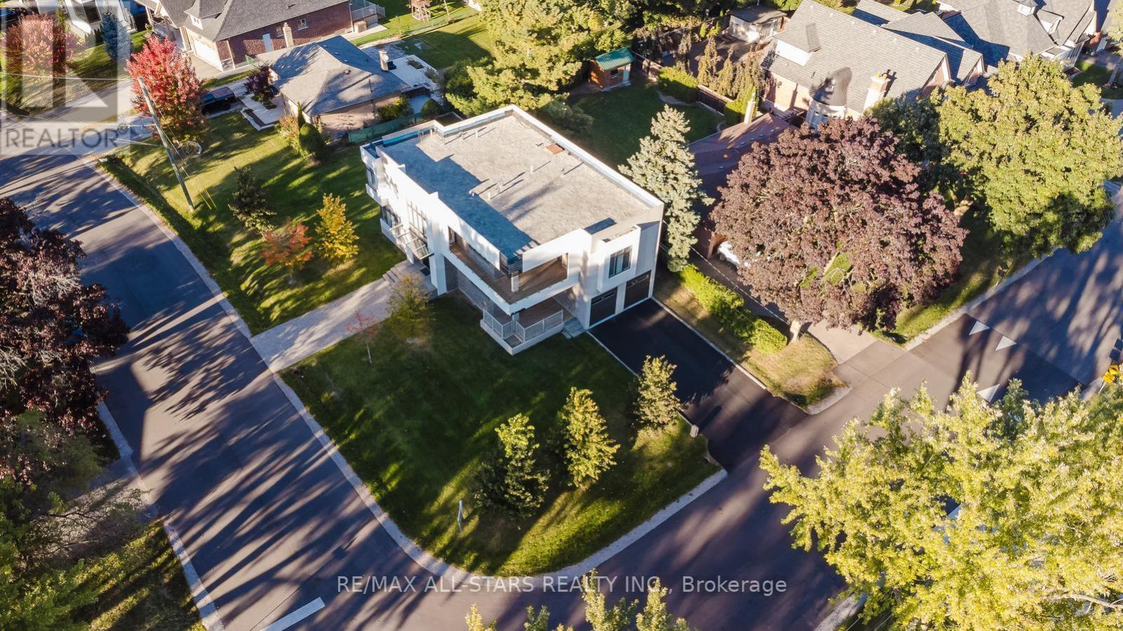 26 Lancer Drive, Vaughan (maple), Ontario