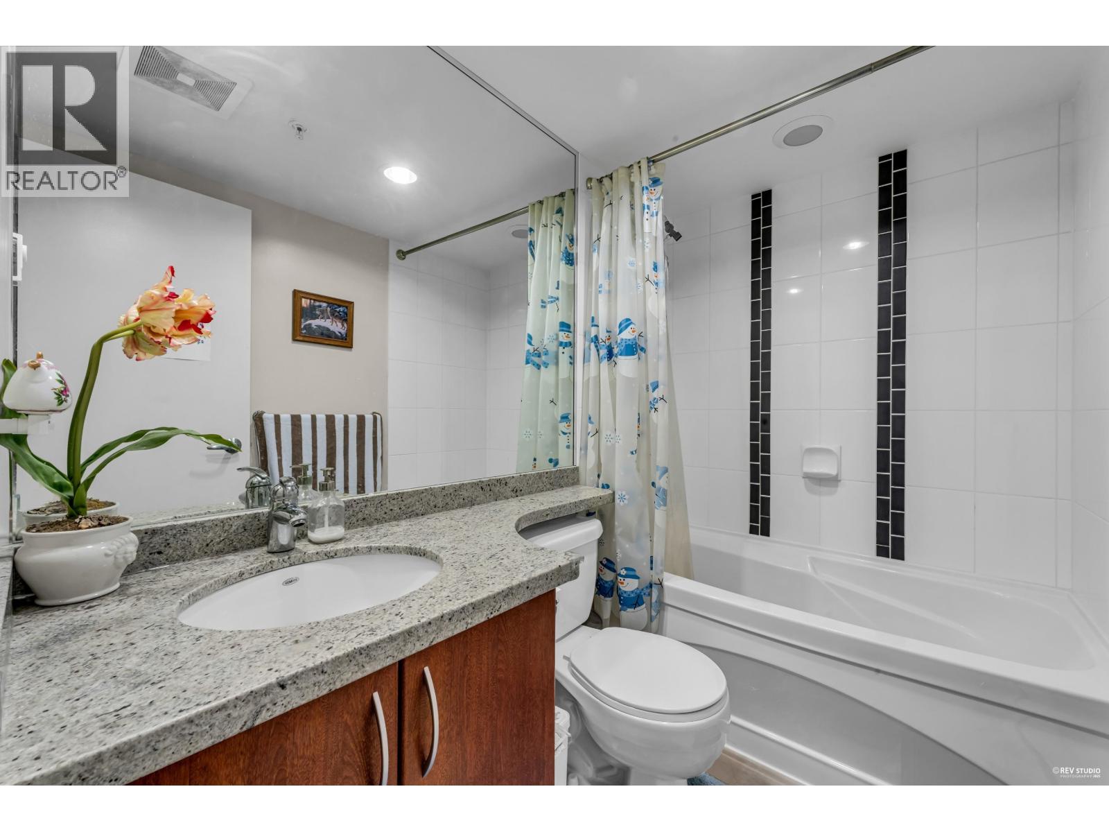 Ph5 7178 Collier Street, Burnaby, British Columbia