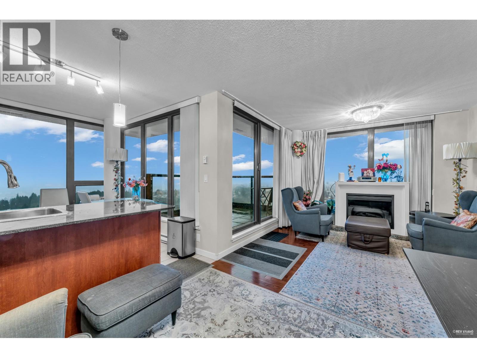 Ph5 7178 Collier Street, Burnaby, British Columbia