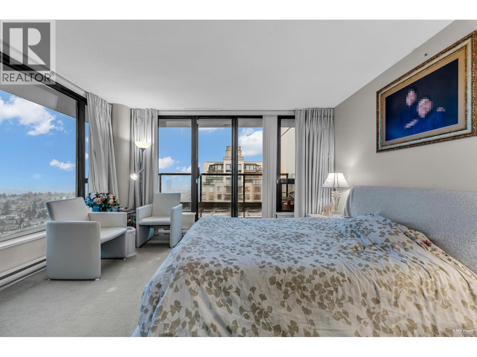 Ph5 7178 Collier Street, Burnaby, British Columbia