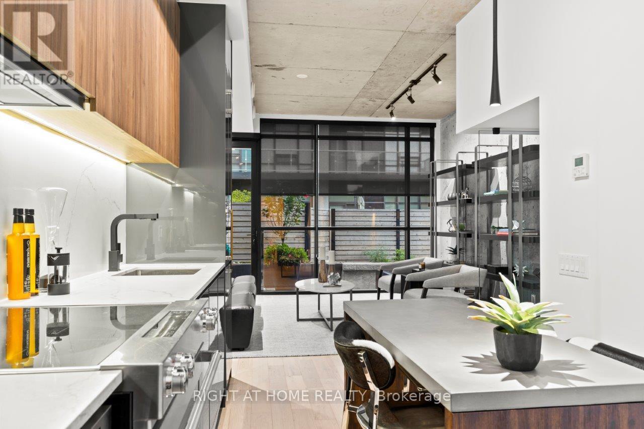 25 - 12 Dervock Crescent, Toronto (bayview Village), Ontario