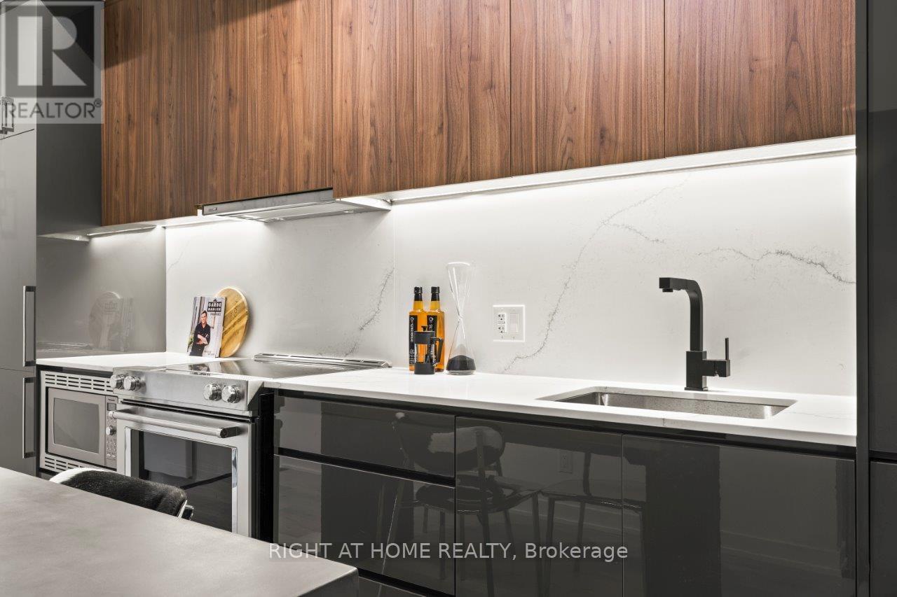 25 - 12 Dervock Crescent, Toronto (bayview Village), Ontario