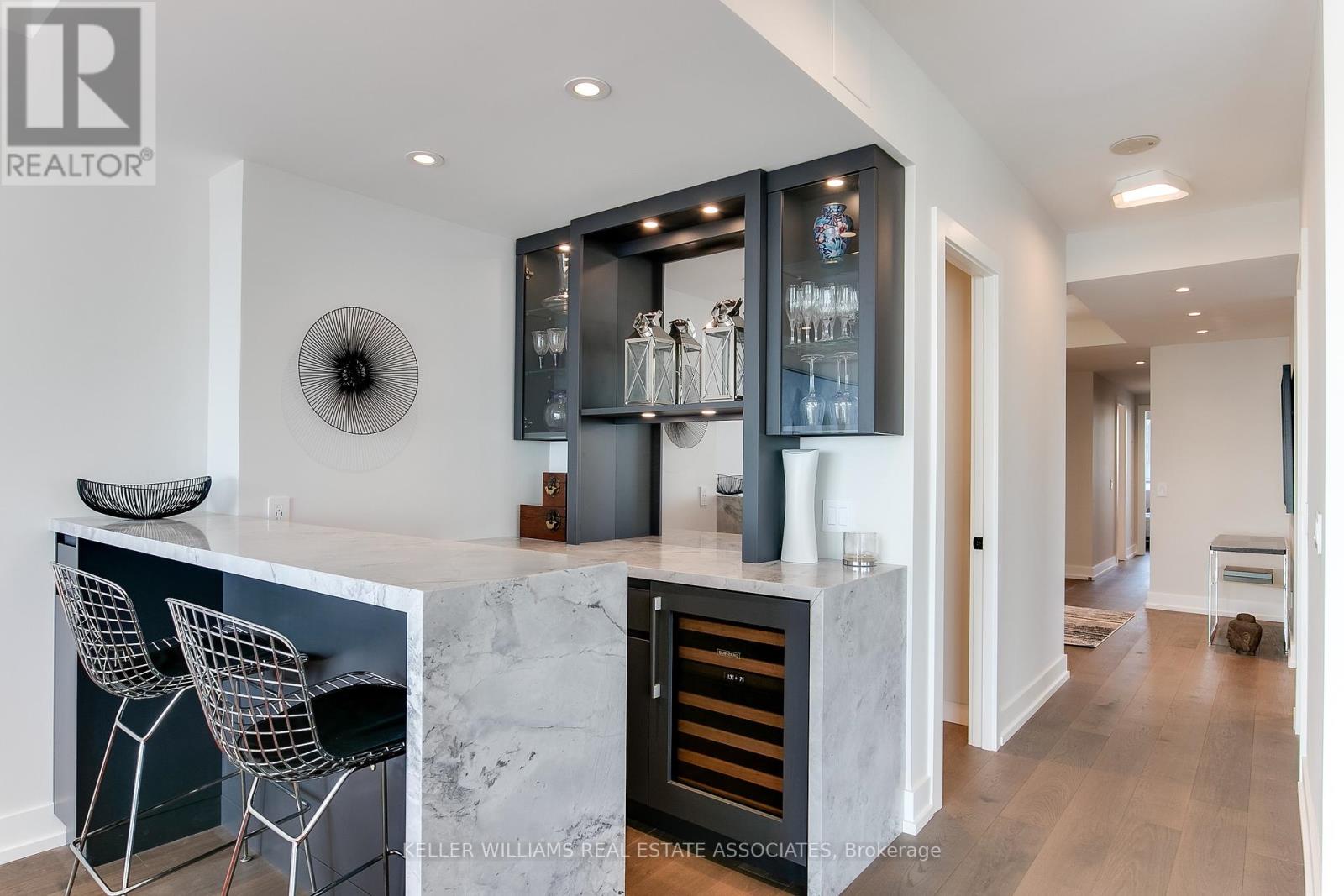 1002 - 90 Stadium Road, Toronto (niagara), Ontario