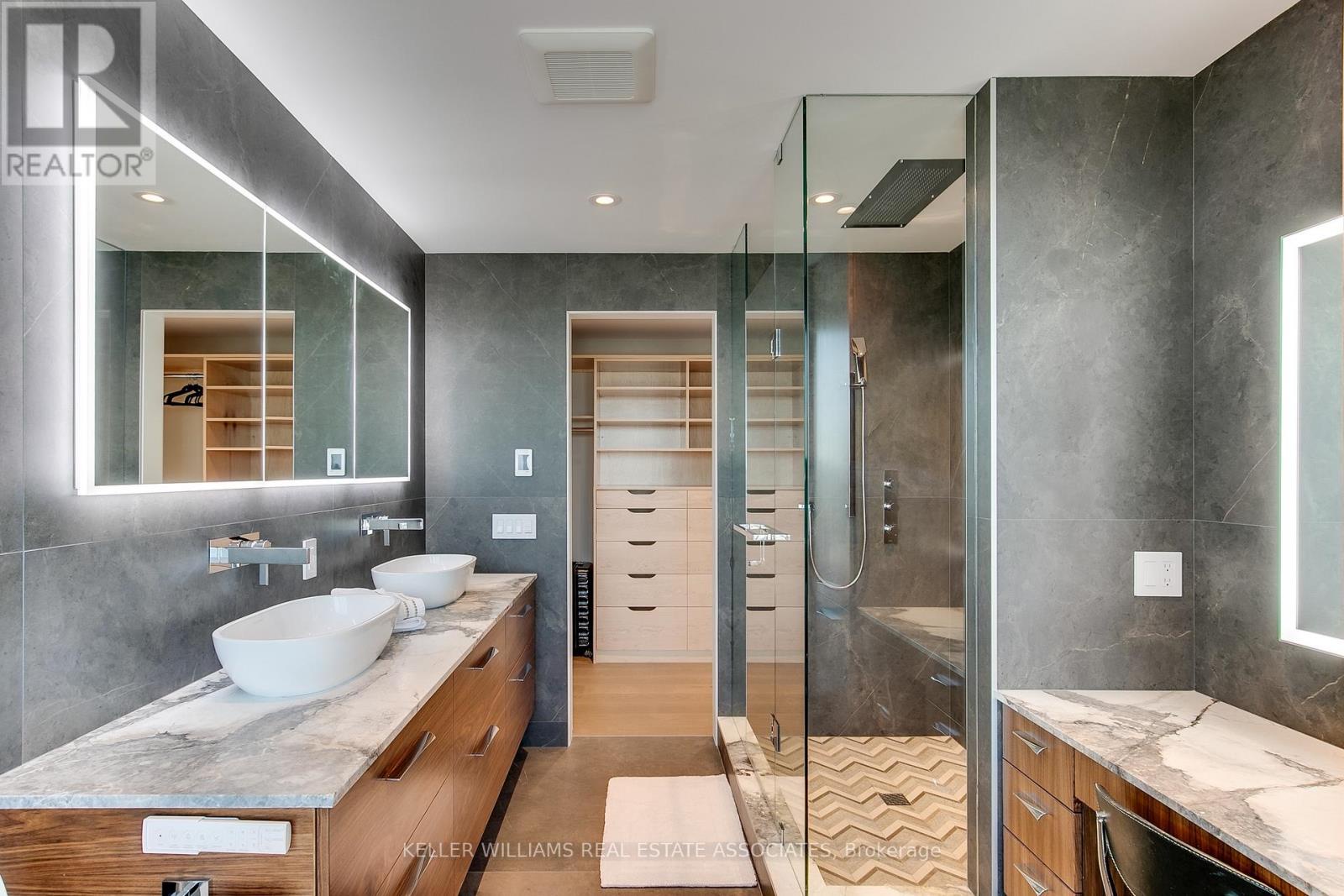 1002 - 90 Stadium Road, Toronto (niagara), Ontario