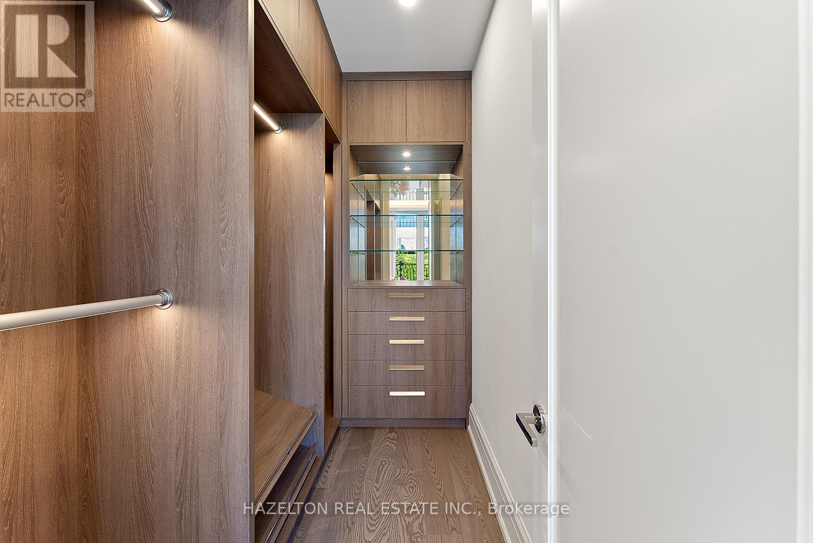 404 - 128 Hazelton Avenue, Toronto (annex), Ontario