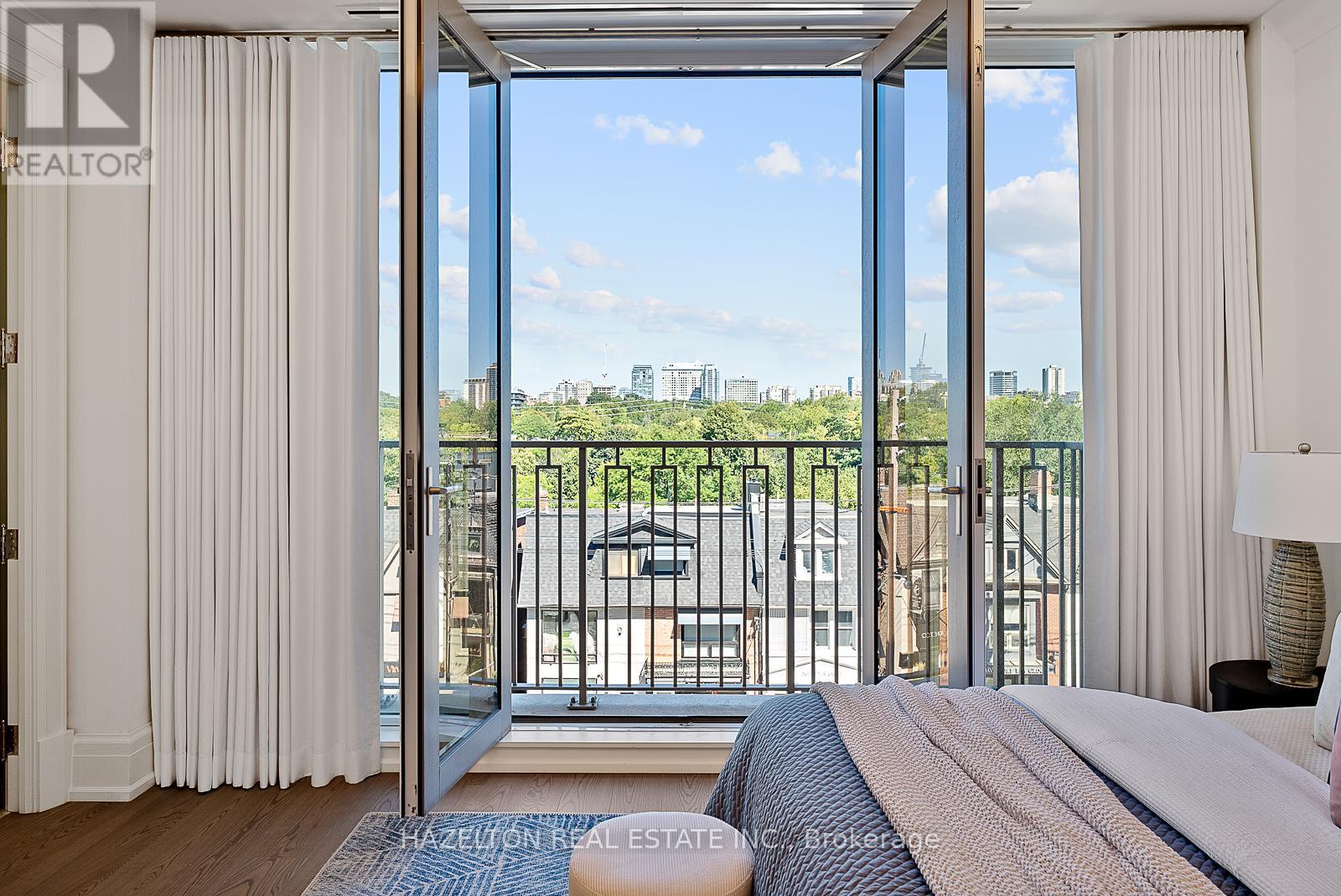 404 - 128 Hazelton Avenue, Toronto (annex), Ontario