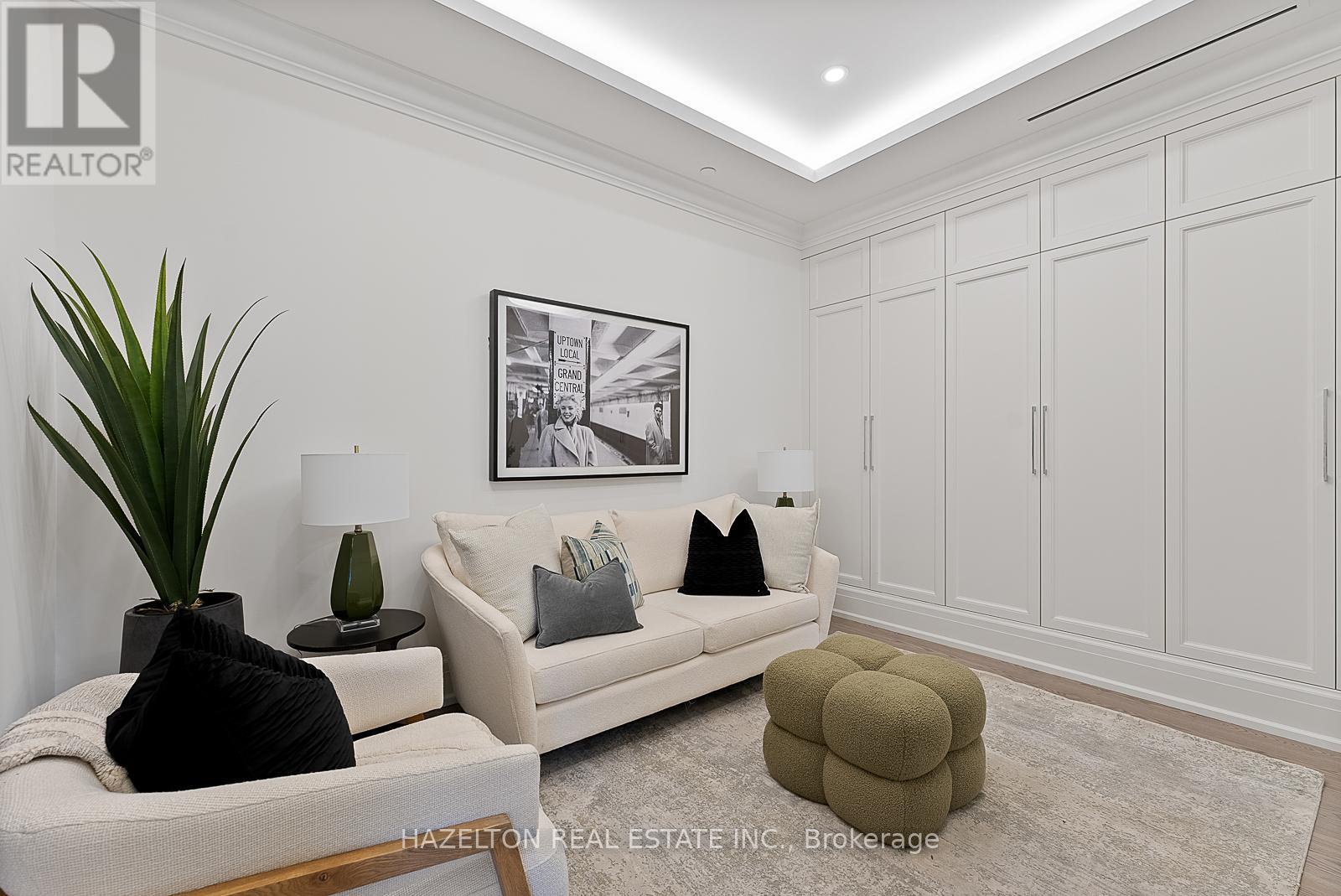 404 - 128 Hazelton Avenue, Toronto (annex), Ontario